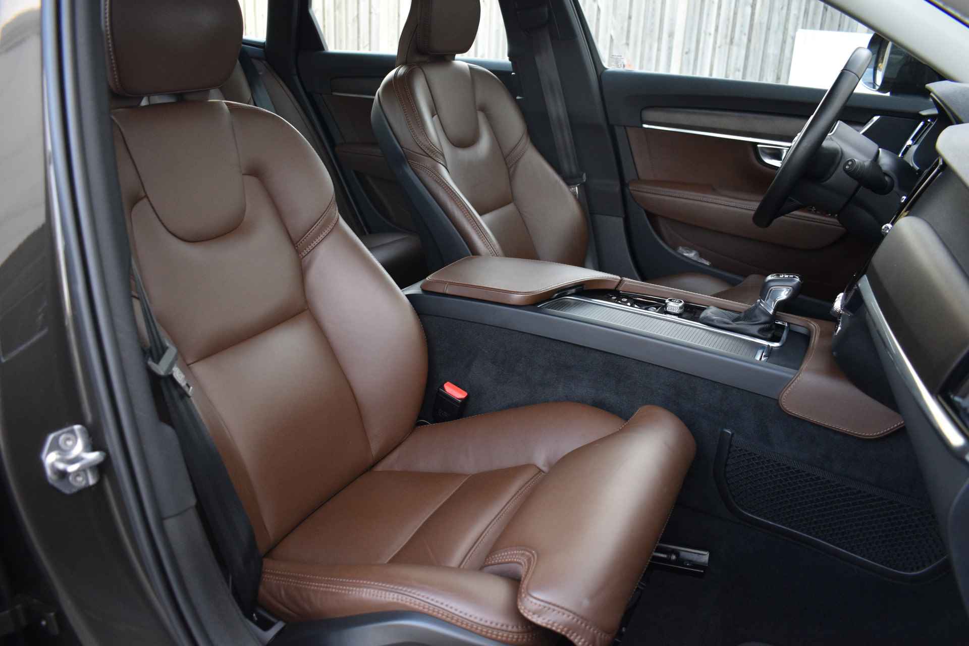 Volvo V90 Cross Country T5 AWD 251PK | BLIS | Voorruit verwarming | AppleCarplay | Ad. cruise - 42/45