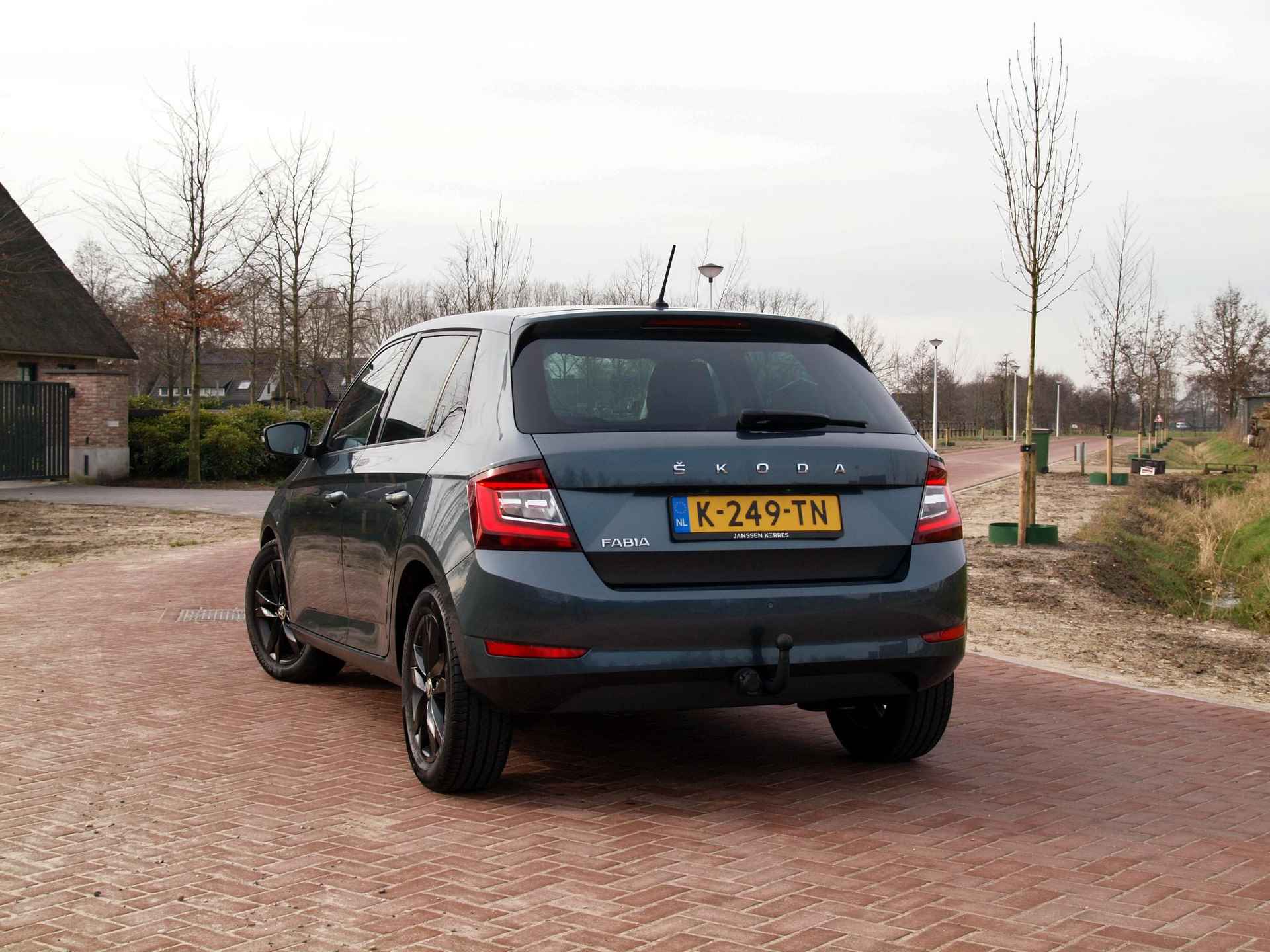 Skoda Fabia 1.0 TSI Ambition | Apple Carplay | Cruise Control | Trekhaak | Parkeersensoren | 16 inch | - 2/29