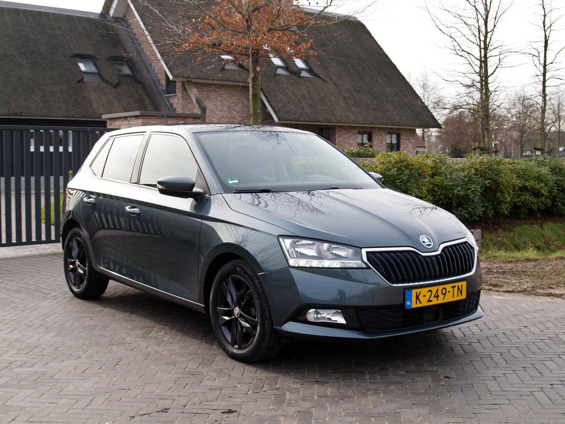 Skoda Fabia 1.0 TSI Ambition | Apple Carplay | Cruise Control | Trekhaak | Parkeersensoren | 16 inch | - 4/29