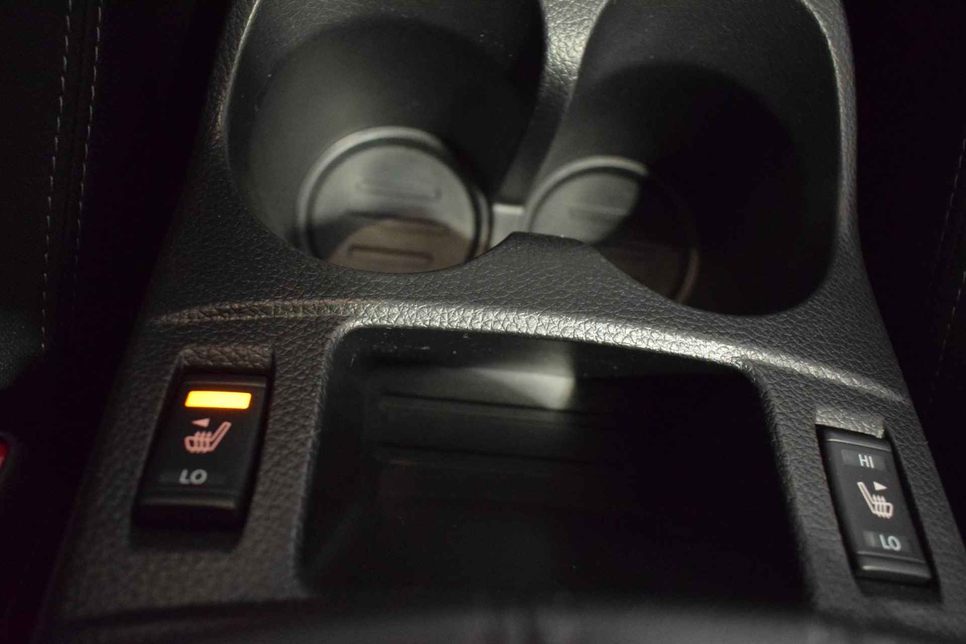 Nissan Qashqai 1.3 DIG-T N-Connecta | 100% Onderhouden | Panorama dak | 360-Camera | Stoel/Voorruitverwarming | Navigatie | Apple Carplay/Android auto | Cruise control | Keyless entry | 160PK Automaat | - 33/42