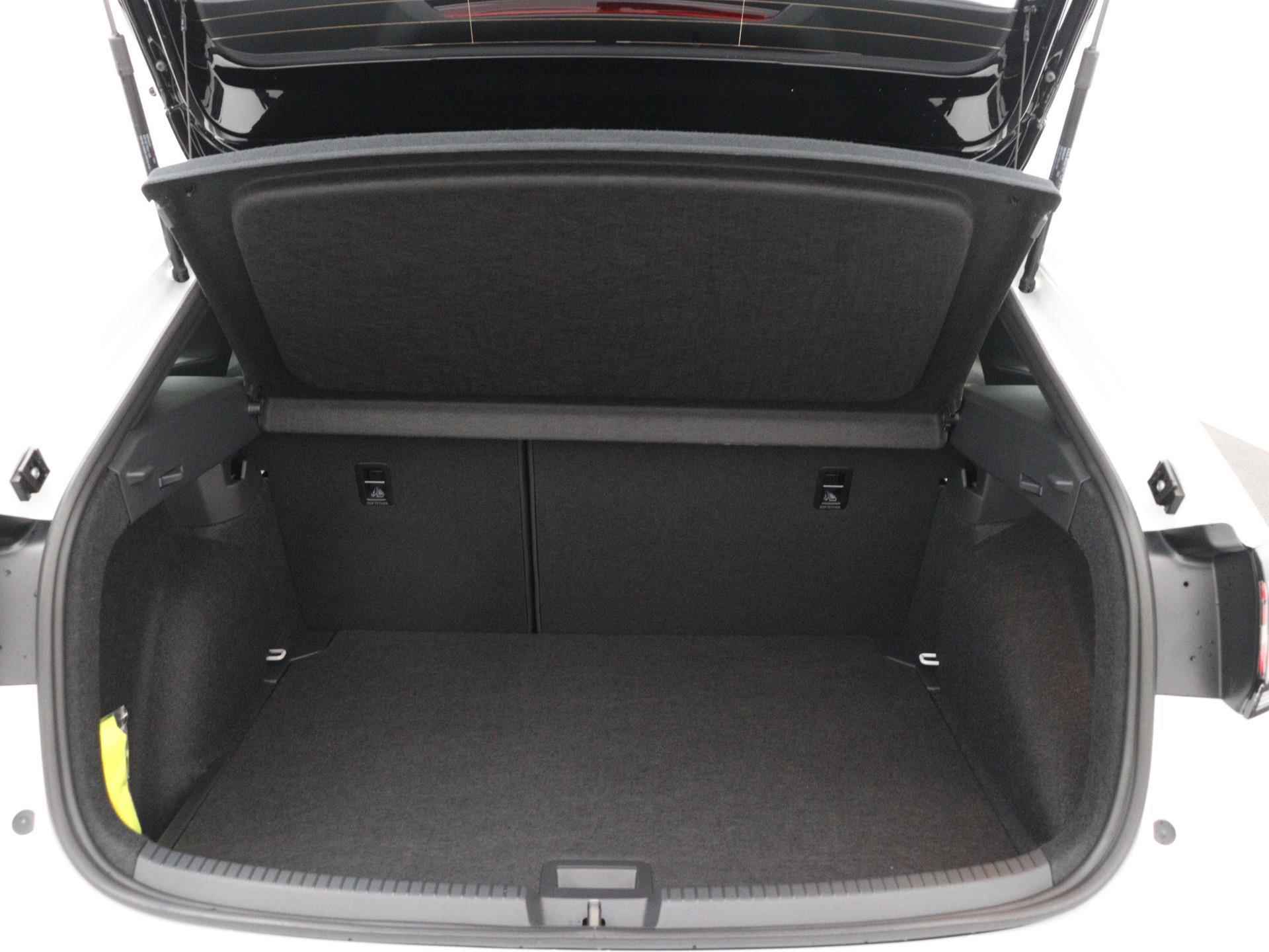 Volkswagen Taigo 1.0 TSI R-Line Assistance Pakket | Comfort Pakket | Dak Pakket | Digital cockpit pro | IQ Light | Multimedia Pakket | - 21/23