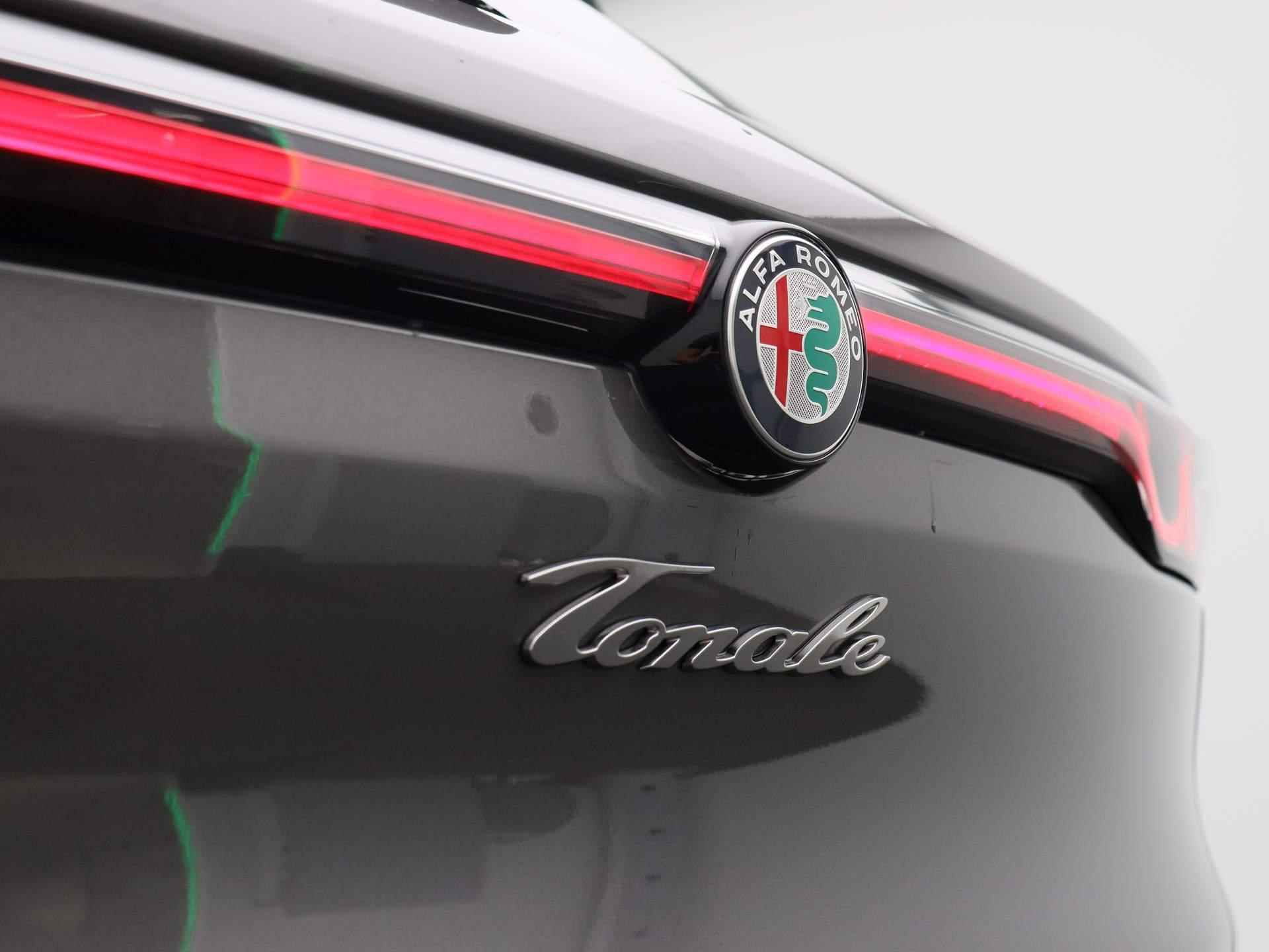 Alfa Romeo Tonale 1.5T Hybrid Sprint | ECC | Navigatie | Lichtmetalen velgen | Parkeersensoren | Apple carplay / Android auto - 34/36