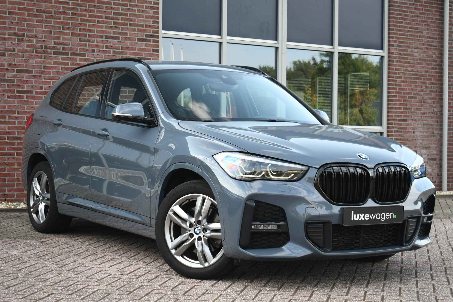 BMW X1 xDrive25e 220pk M-Sport Stormbay LED El-klep DAB - 19/72