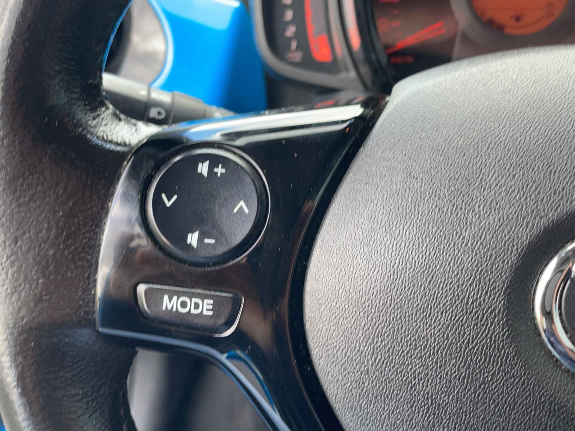 Toyota Aygo 1.0 VVT-i X-Pose Cabrio | Climate | Camera | Half Leder - 12/32