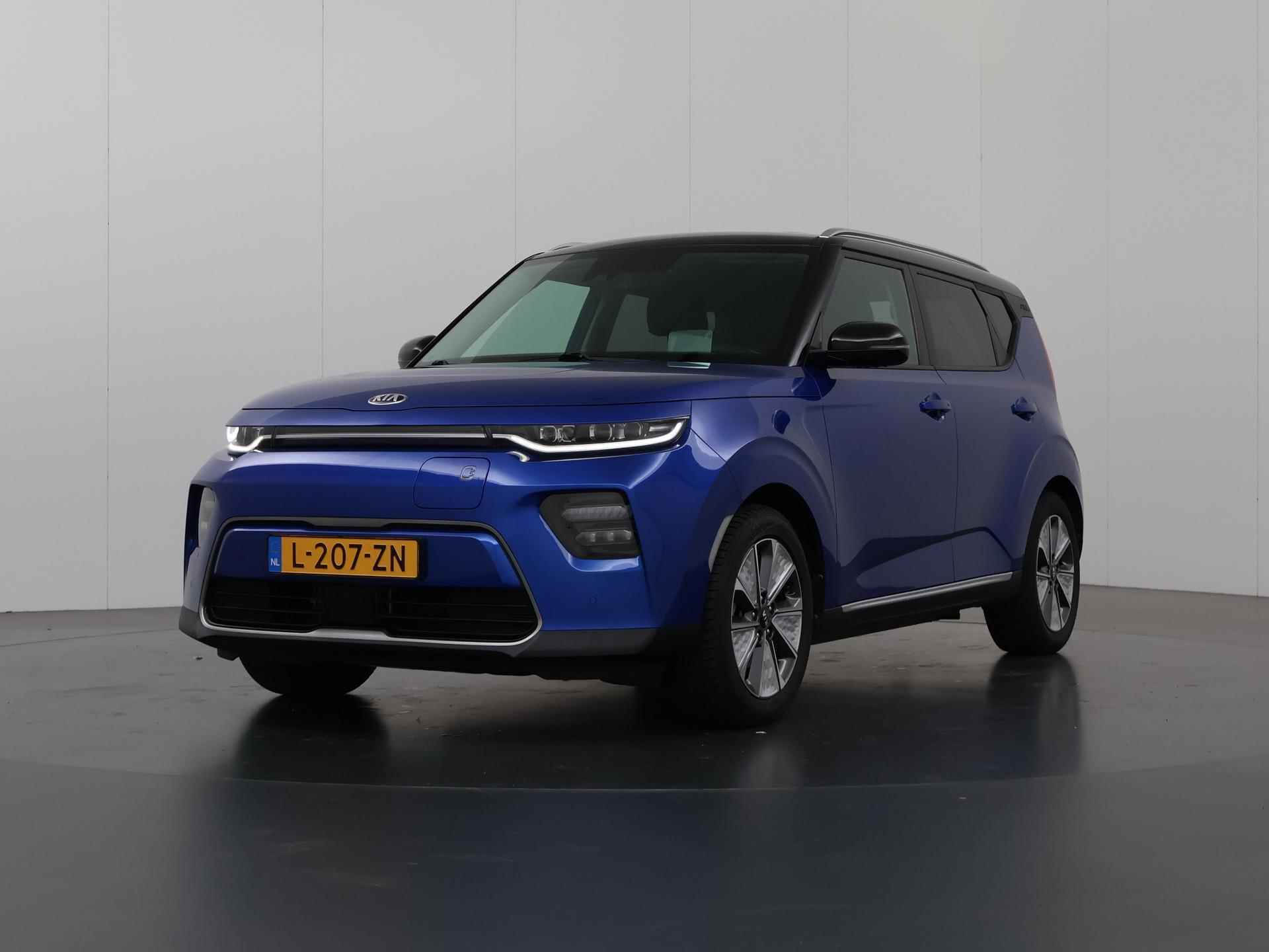 Kia e-Soul ExecutiveLine 64 kWh | Lederen Bekleding | Stoelventilatie | Stoel/Stuurwielverwarming | Harmankardon Audio - 48/48