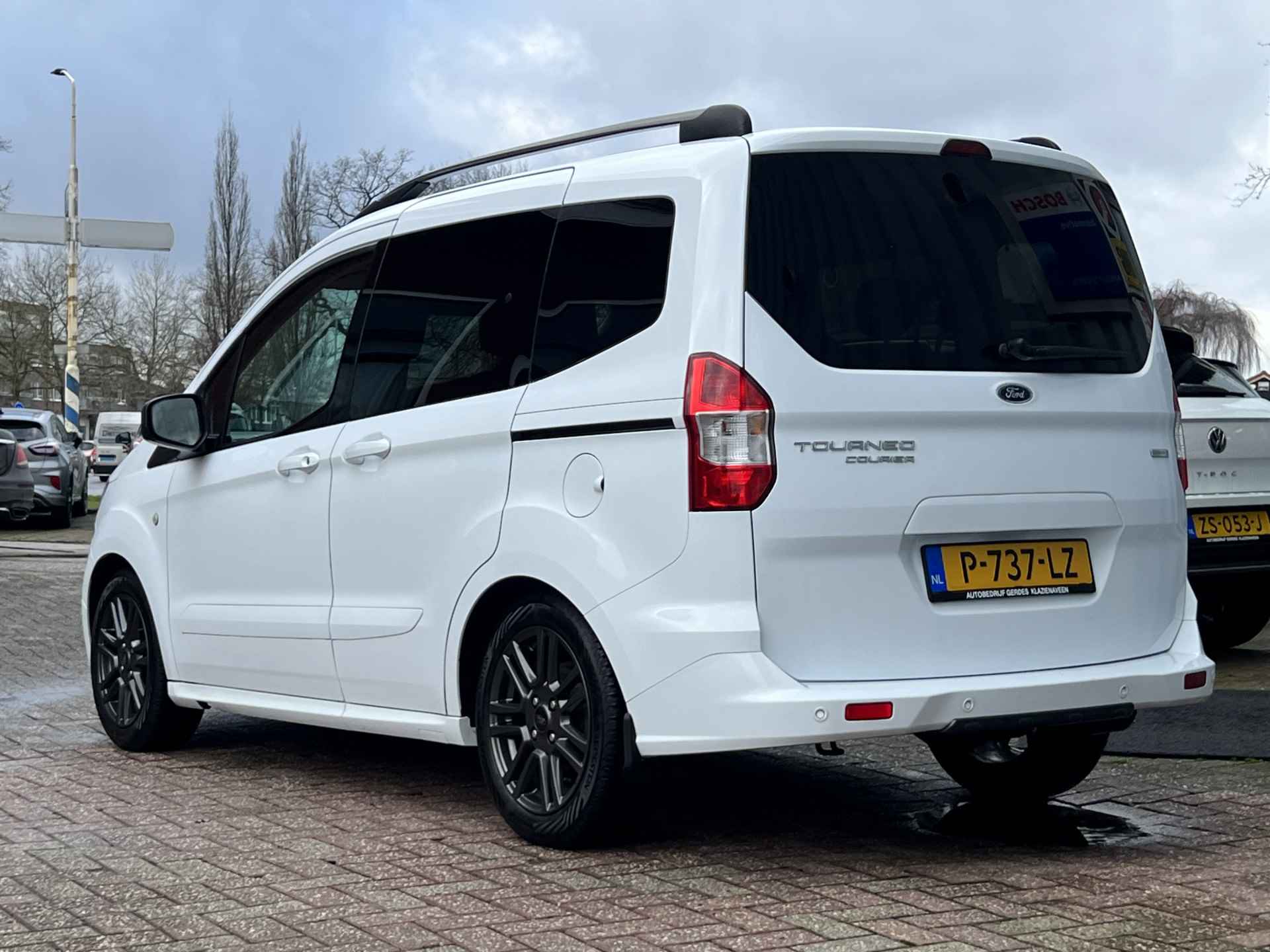 Ford Tourneo Courier 1.0 Titanium | EERSTE EIGENAAR | VOLLEDIG DEALER ONDERHOUDEN | - 4/27