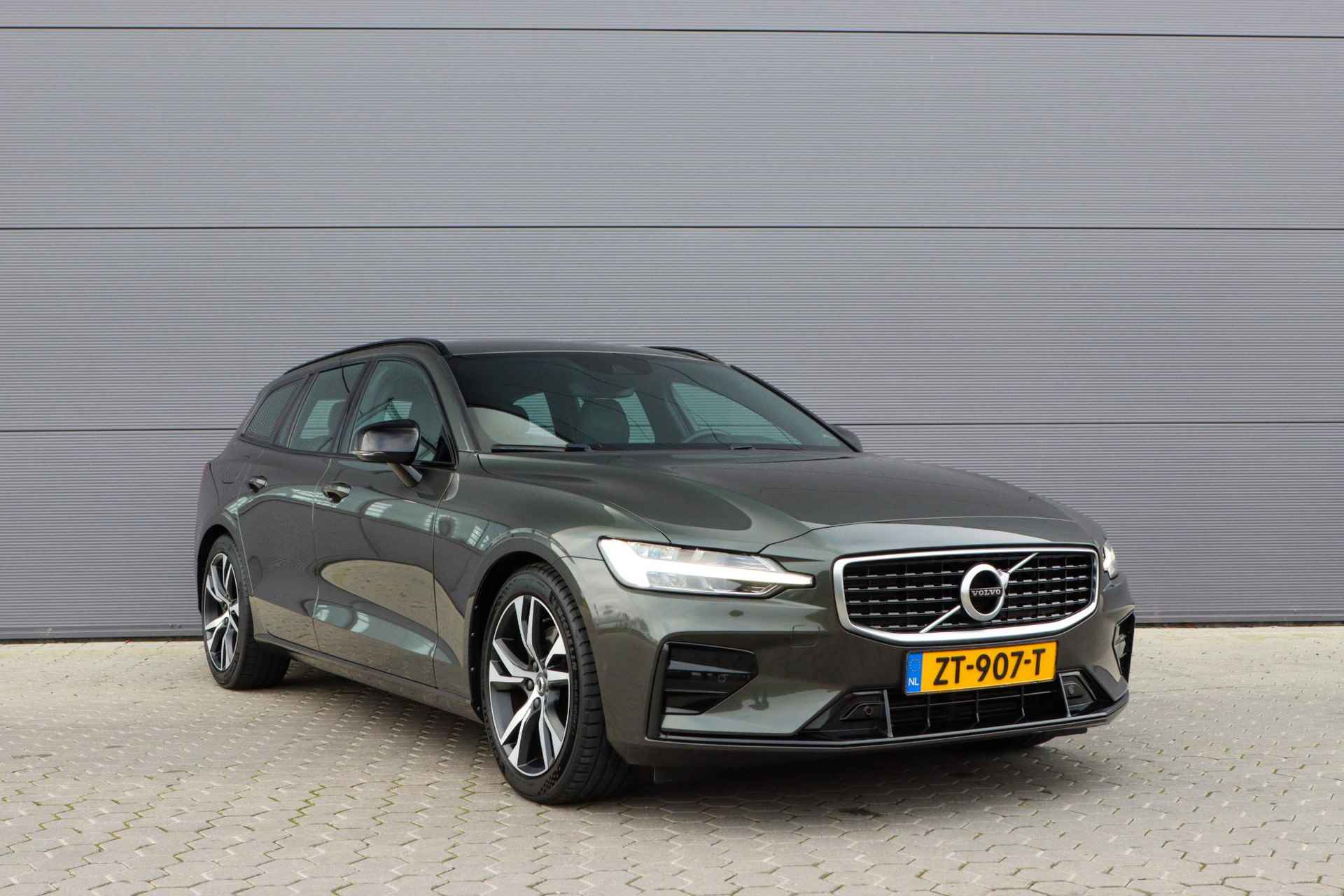 Volvo V60 2.0 T4 R-Design | Trekhaak | Rijklaarprijs - incl.garantie - 19/49