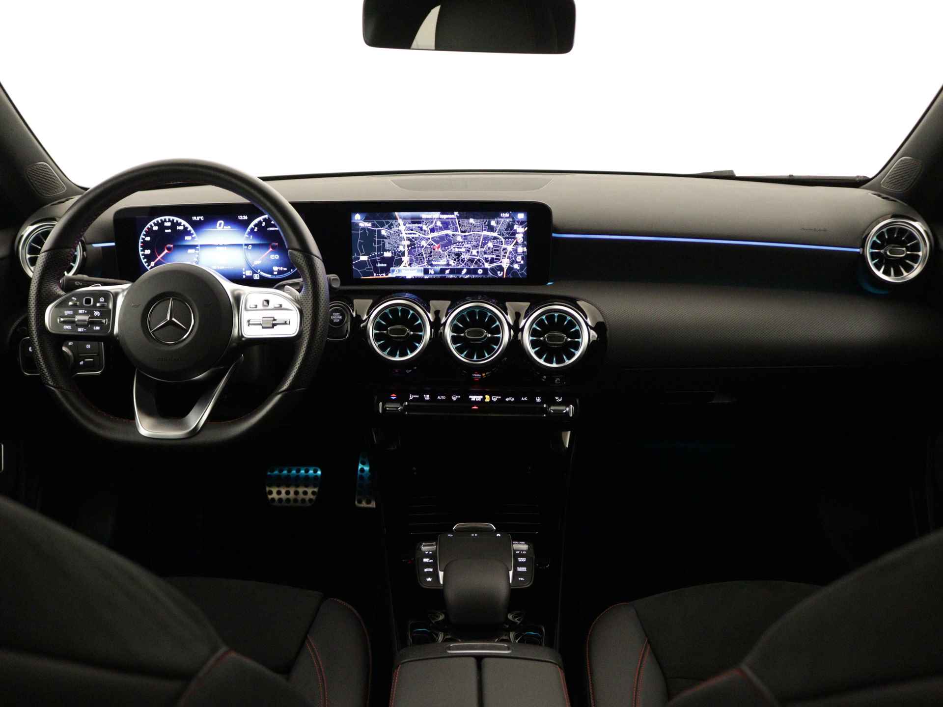 Mercedes-Benz A-Klasse 250 e Sedan AMG | AMG Styling | Inclusief 24 maanden Mercedes-Benz Certified garantie voor Europa. | - 6/43
