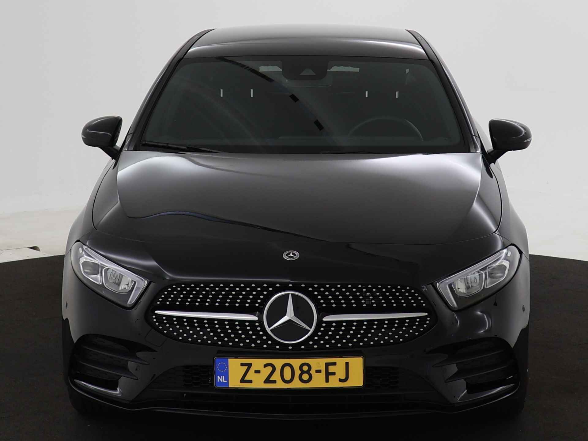 Mercedes-Benz A-Klasse 250 e Sedan AMG | AMG Styling | Inclusief 24 maanden Mercedes-Benz Certified garantie voor Europa. | - 25/43