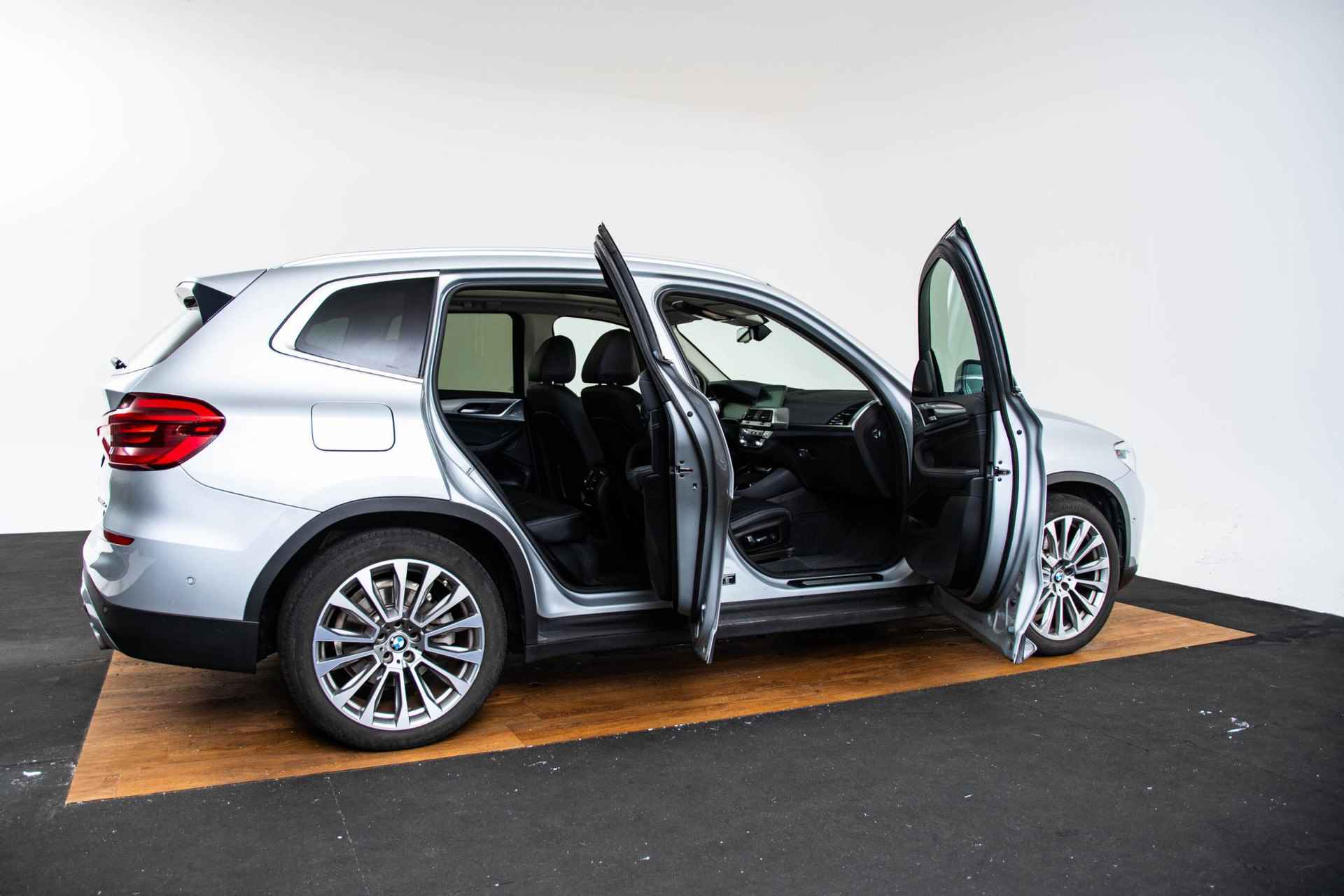 BMW X3 xDrive30e High Executive Luxury Line - Panoramadak - 20 inch - Harman Kardon - Comfort Access - Parking & Driving Assistant Plus - Head-up - Memorystoelen - 7/60