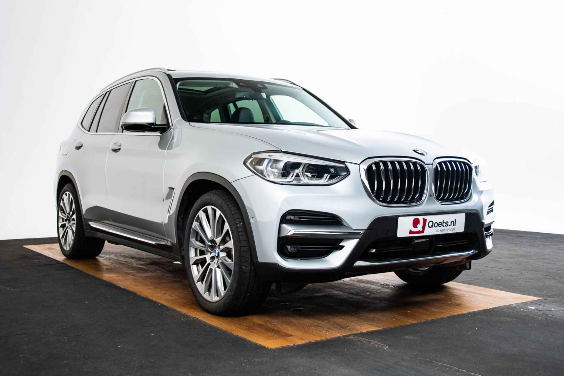 BMW X3 xDrive30e High Executive Luxury Line - Panoramadak - 20 inch - Harman Kardon - Comfort Access - Parking & Driving Assistant Plus - Head-up - Memorystoelen - 55/60