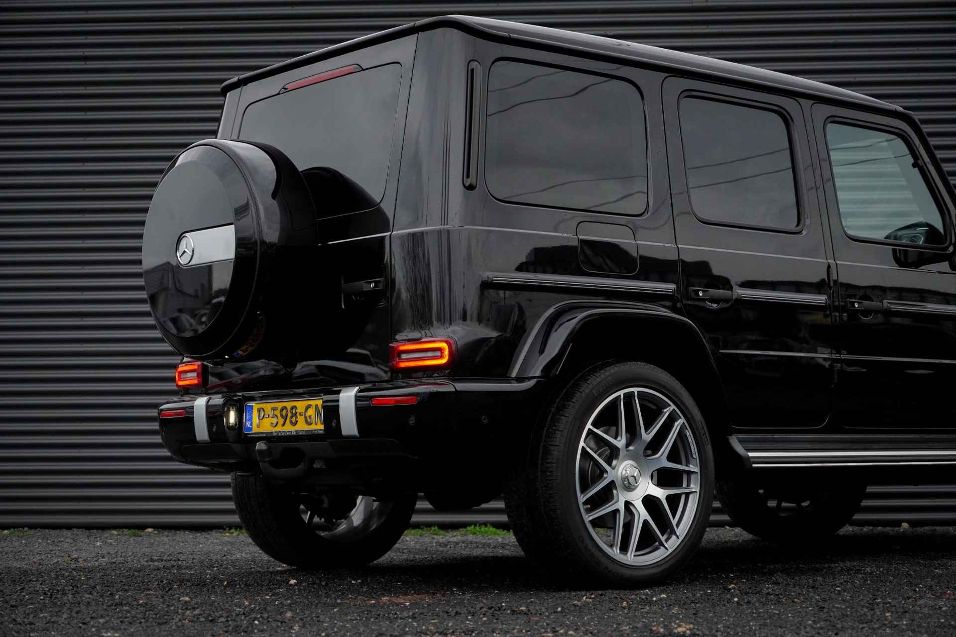 Mercedes-Benz G-klasse 400 d / AMG / 22'' / G manufaktur / Premium Plus / Massage / Burmester / Luchtvering - 24/79