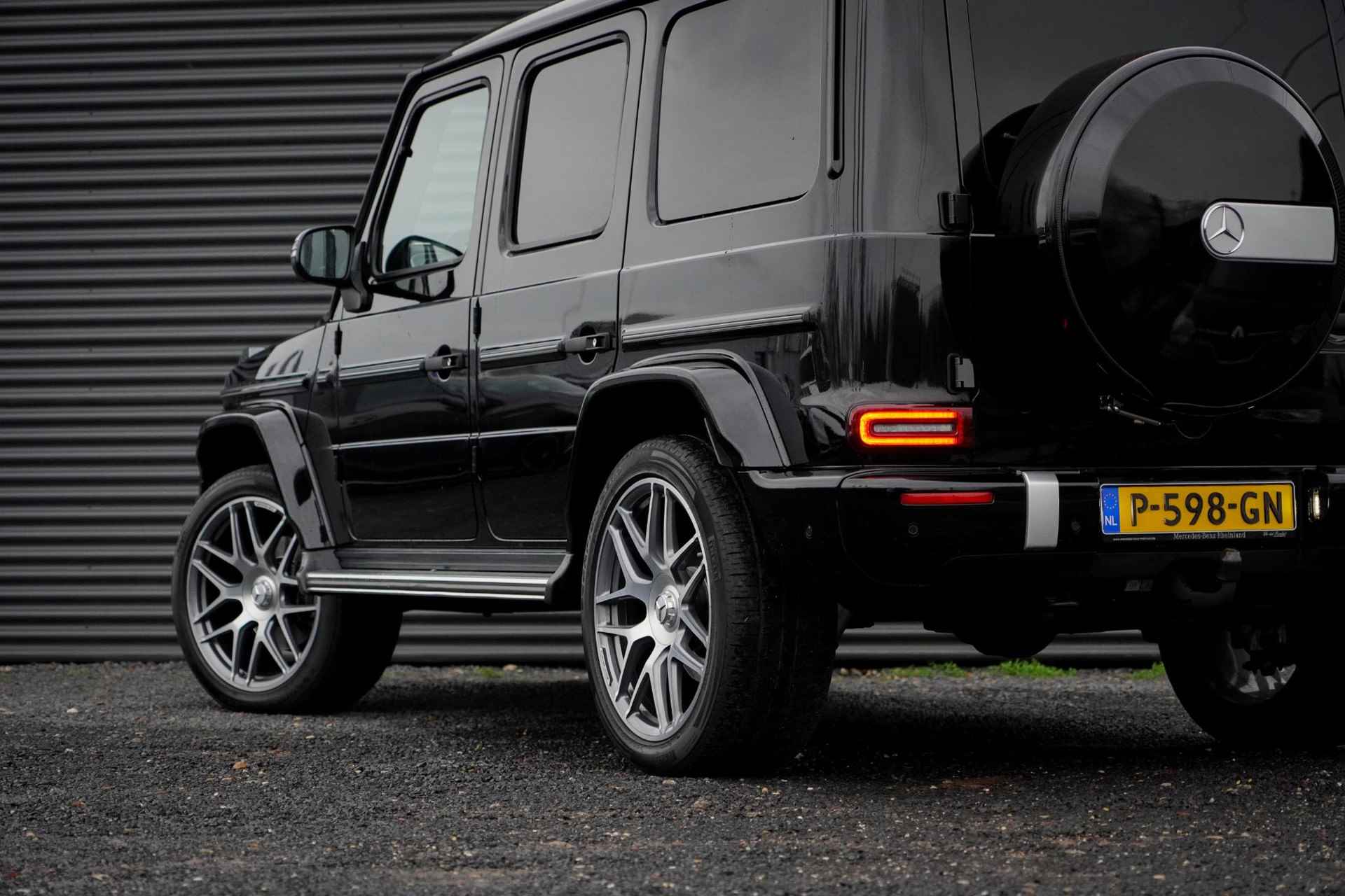 Mercedes-Benz G-klasse 400 d / AMG / 22'' / G manufaktur / Premium Plus / Massage / Burmester / Luchtvering - 23/79