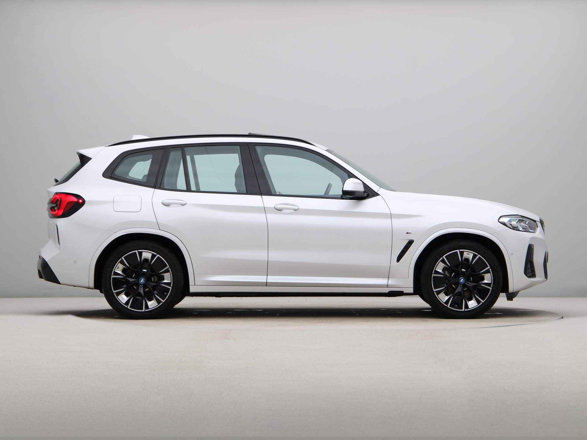 BMW iX3 High Executive 80 kWh - 9/28