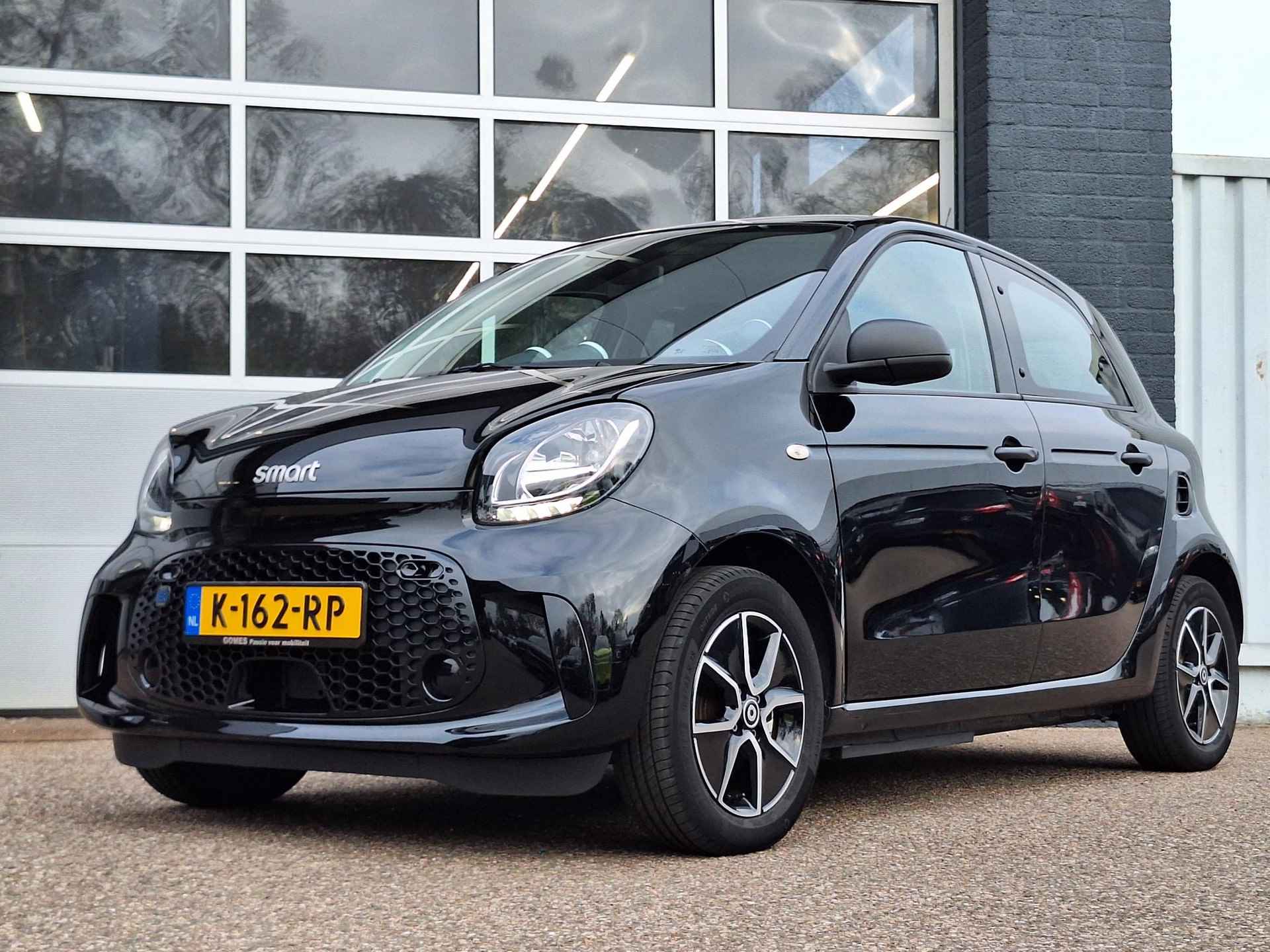 Smart Forfour EQ Essential | Cool & Audio pakket | Cruisecontrol |  Lichtmetalen velgen - 2/30