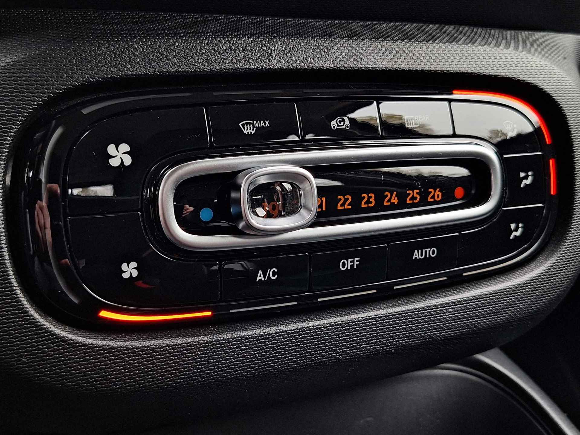 Smart Forfour EQ Essential | Cool & Audio pakket | Cruisecontrol |  Lichtmetalen velgen - 21/30