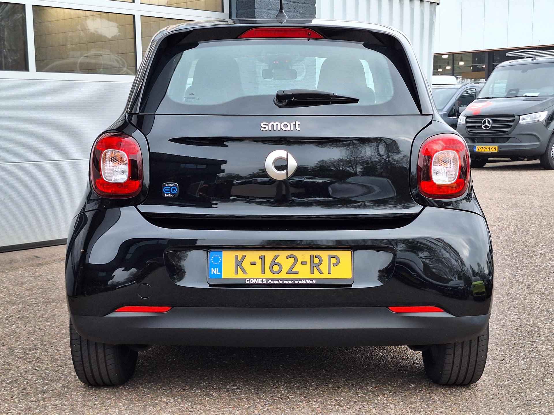 Smart Forfour EQ Essential | Cool & Audio pakket | Cruisecontrol |  Lichtmetalen velgen - 24/30