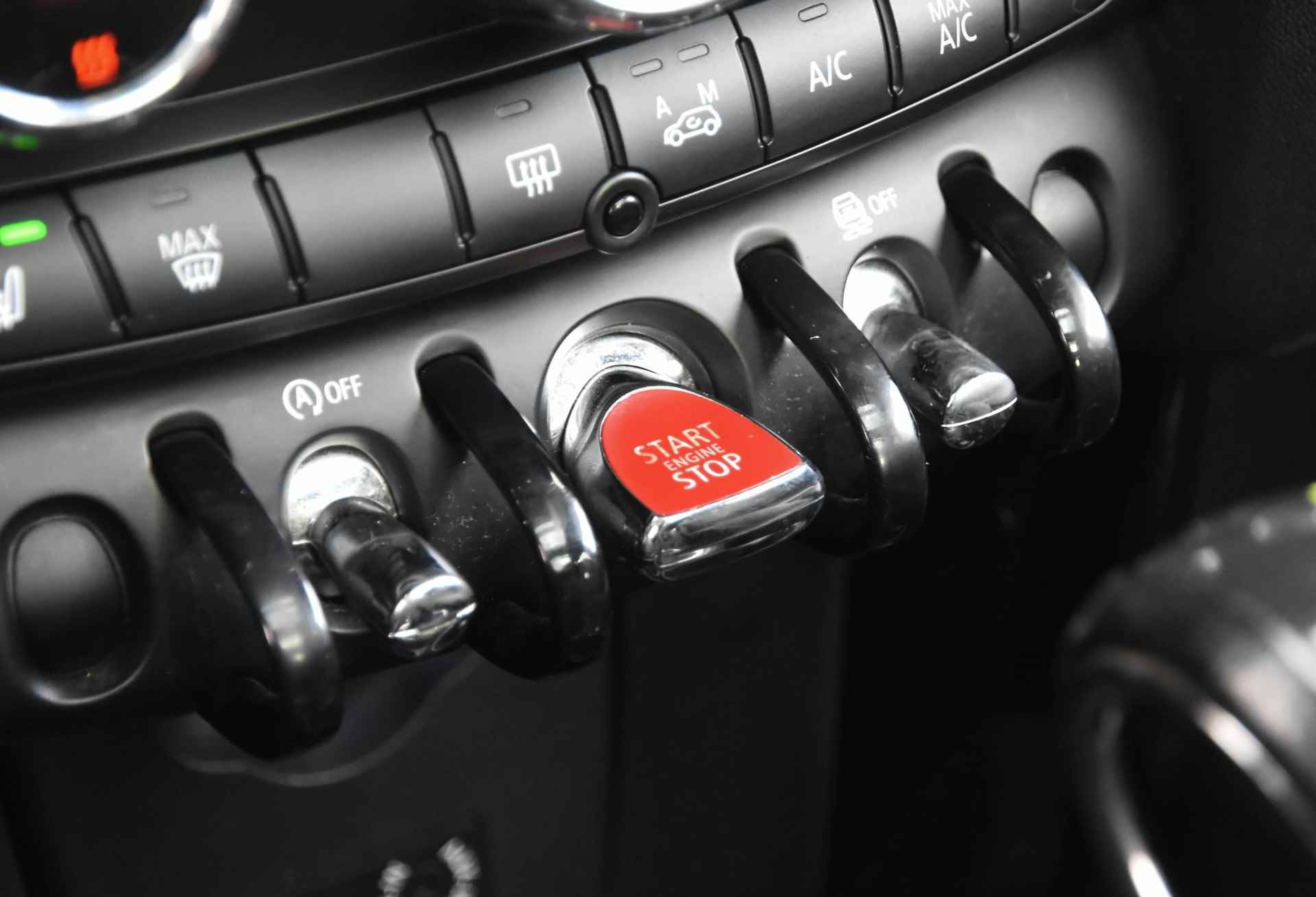 Mini Mini Cooper S 2.0 Cooper S Salt Serious Business Automaat / zwart leer / panoramadak / stoelverwarming / cruise control / dakdragers / 17 inch LM-velgen - 16/37