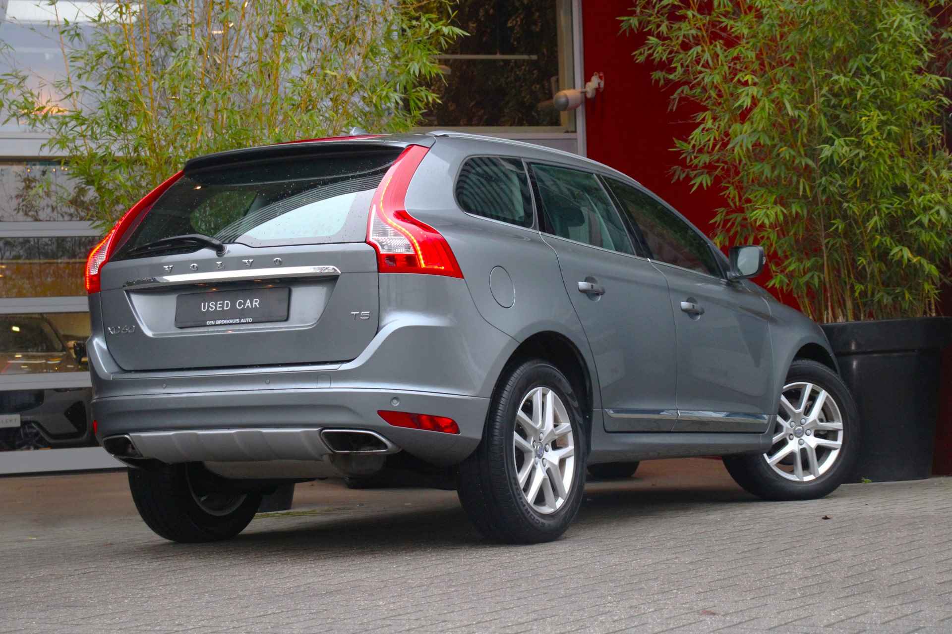 Volvo XC60 2.0 T5 Automaat Summum | Schuifdak | Keyless | Stoelverwarming | Memory Seat | Achteruitrijcamera | Cruise Control | Xenon - 3/21