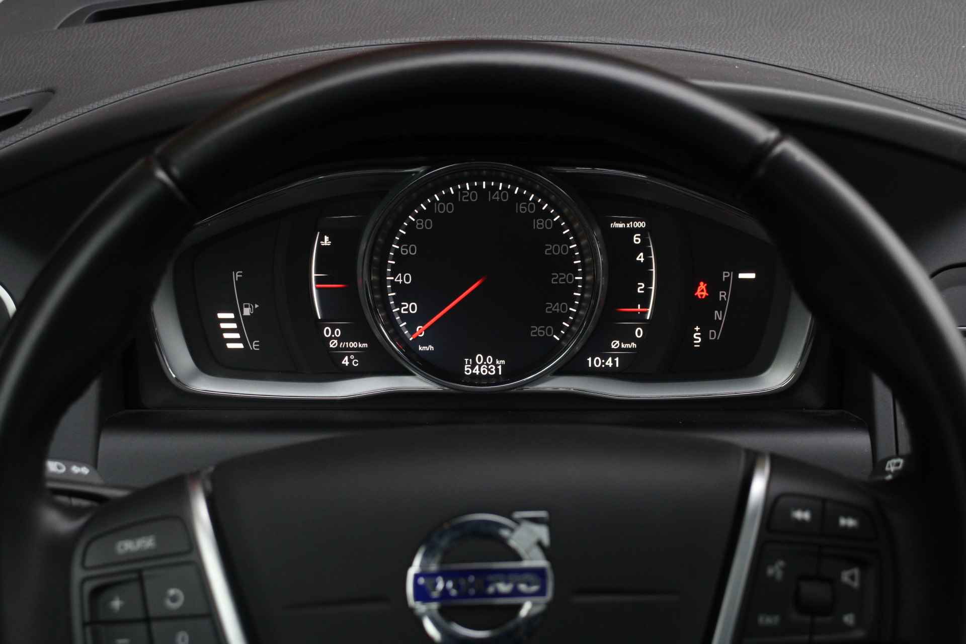 Volvo XC60 2.0 T5 Automaat Summum | Schuifdak | Keyless | Stoelverwarming | Memory Seat | Achteruitrijcamera | Cruise Control | Xenon - 14/21