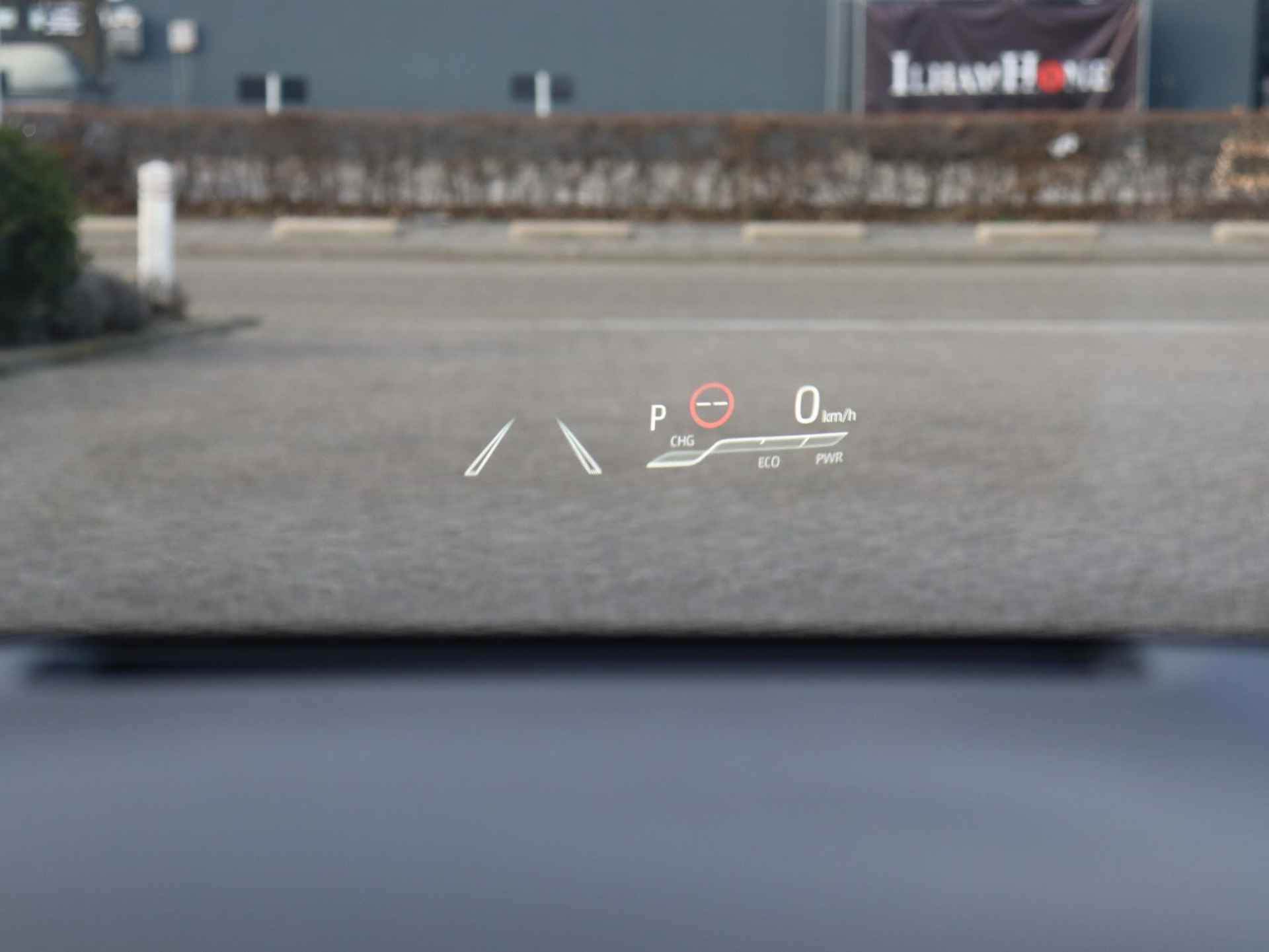 Toyota Corolla Touring Sports 1.8 Hybrid Style | Navi | HUD | Parkeersensoren - 4/40