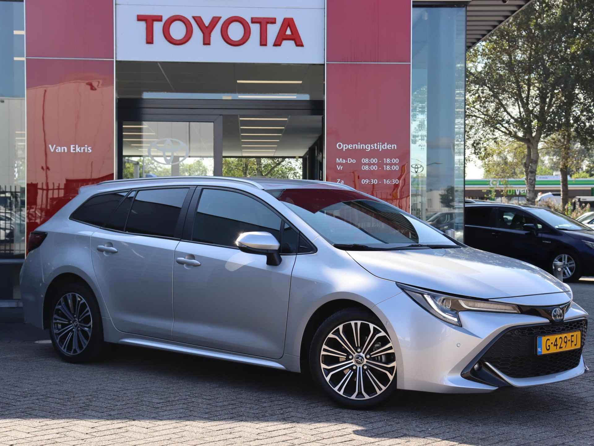 Toyota Corolla Touring Sports 1.8 Hybrid Style | Navi | HUD | Parkeersensoren - 12/40