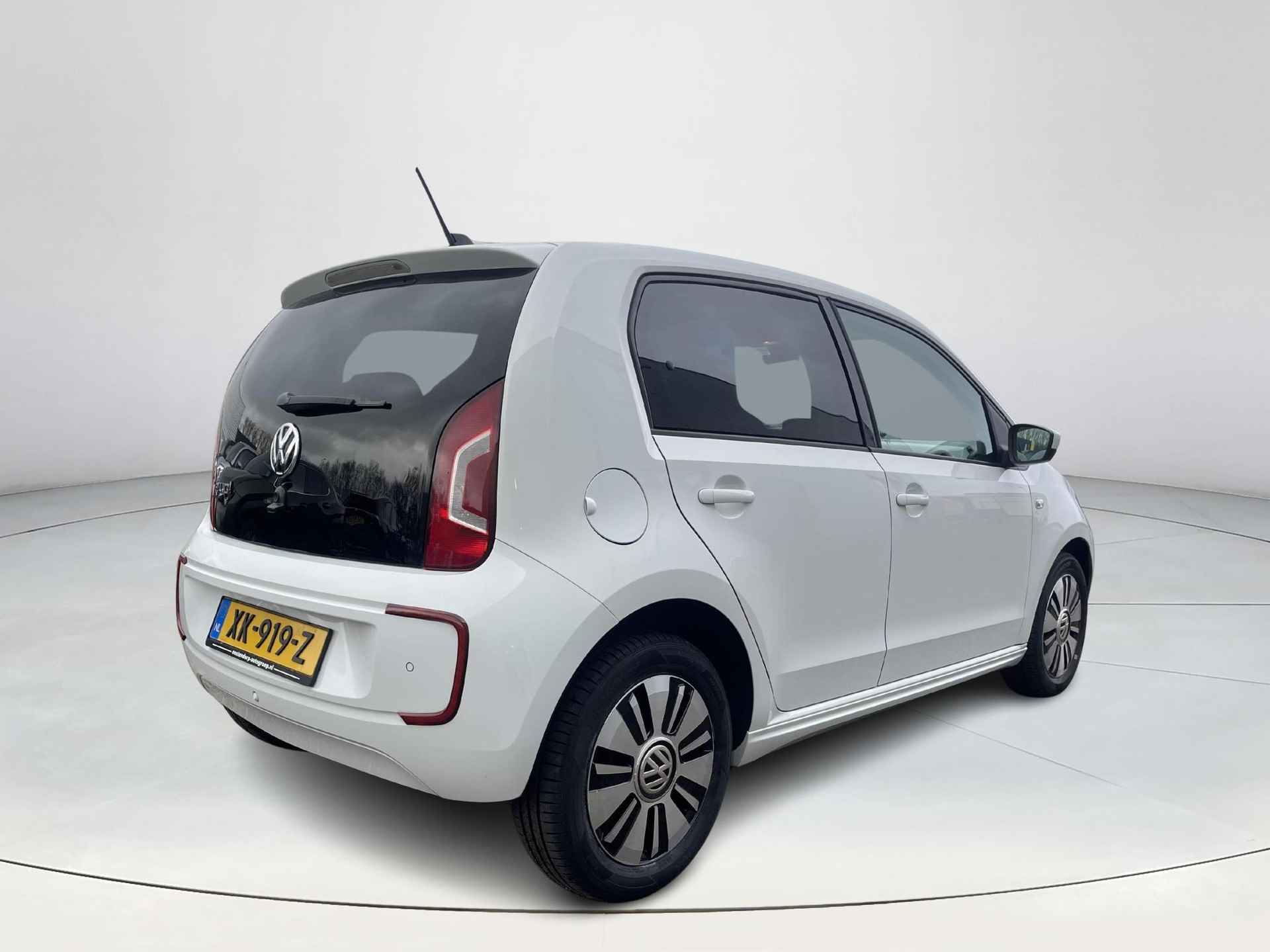 Volkswagen e-Up! e-Up! Elektrisch | Climate Control | Parkeersensoren achter | Navigatiesysteem | Cruise Control | 12 maanden BOVAG garantie - 6/32