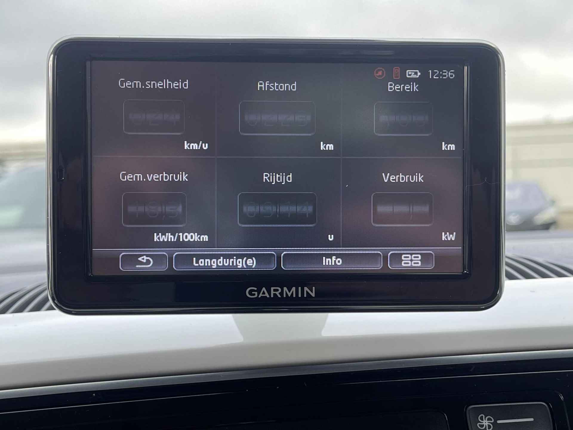 Volkswagen e-Up! e-Up! Elektrisch | Climate Control | Parkeersensoren achter | Navigatiesysteem | Cruise Control | 12 maanden BOVAG garantie - 17/32