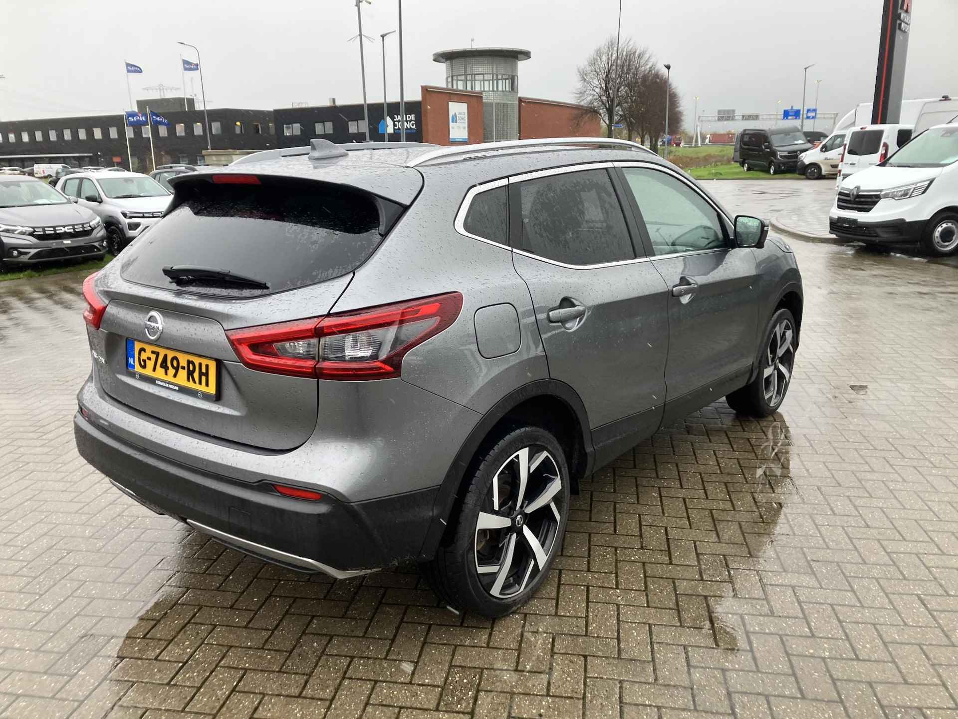 Nissan Qashqai 1.3 DIG-T Tekna - 3/13