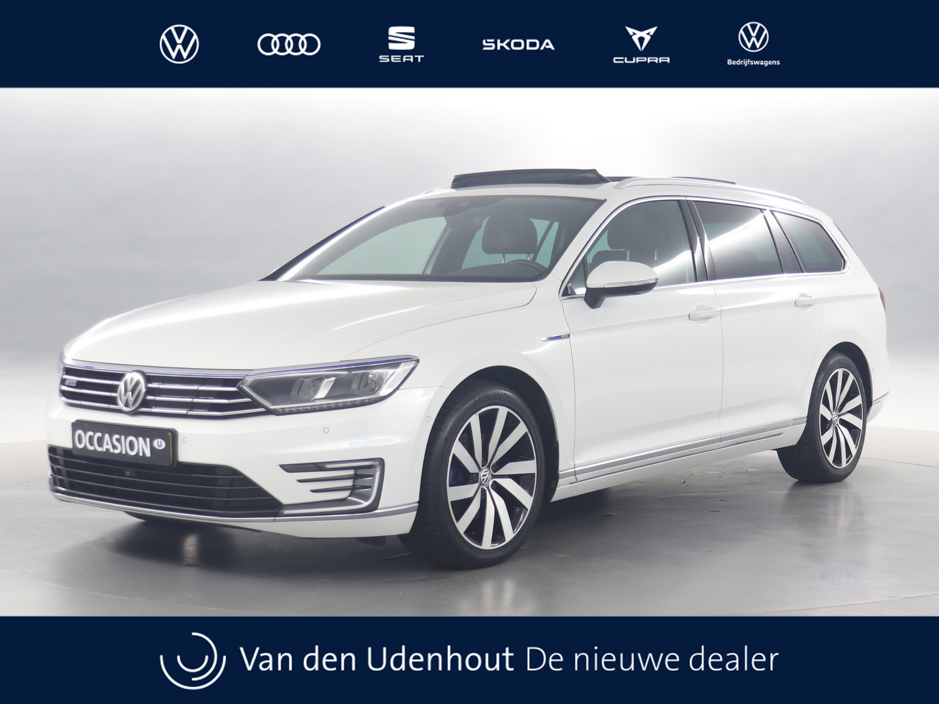 Volkswagen Passat Variant 1.4 TSI 218pk GTE Highline DSG / Panoramadak / Stoelverwarming / Leder / Memory stoel