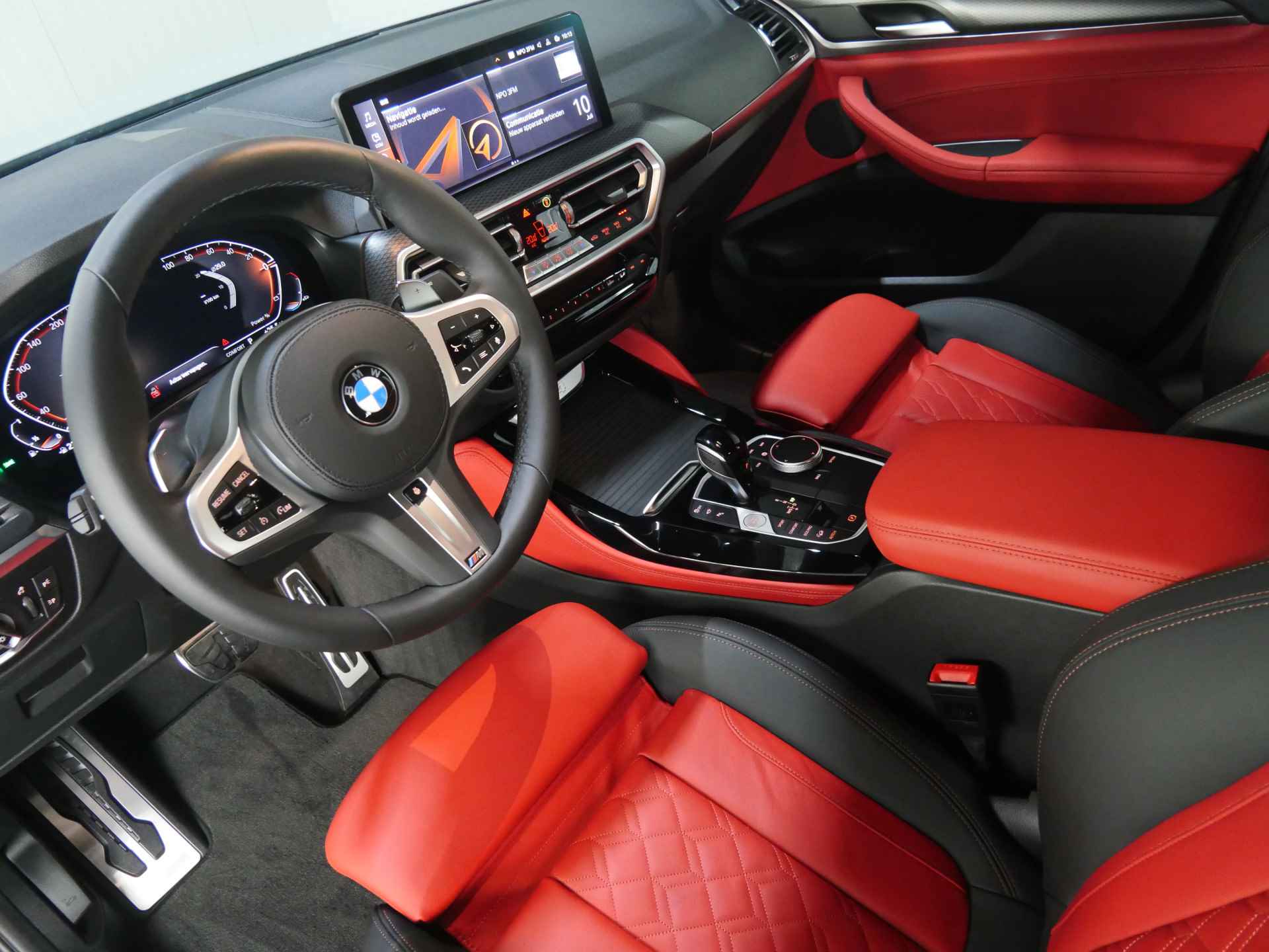 BMW X4 xDrive20i High Executive M Sport Automaat / BMW M 50 Jahre uitvoering / Trekhaak / Laserlight / Sportstoelen / M Sportonderstel / Comfort Access / Parking Assistant Plus - 9/32