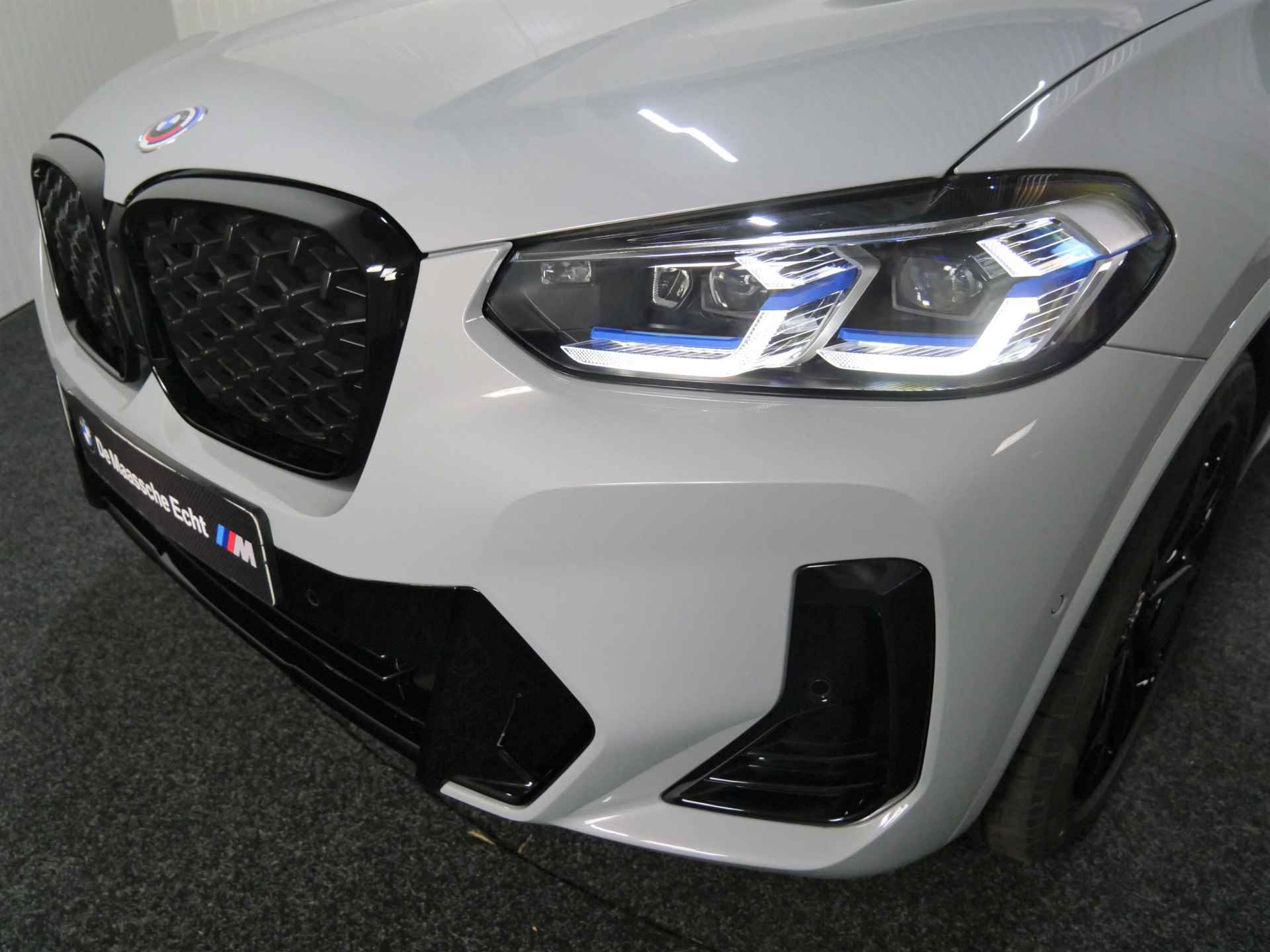 BMW X4 xDrive20i High Executive M Sport Automaat / BMW M 50 Jahre uitvoering / Trekhaak / Laserlight / Sportstoelen / M Sportonderstel / Comfort Access / Parking Assistant Plus - 21/32