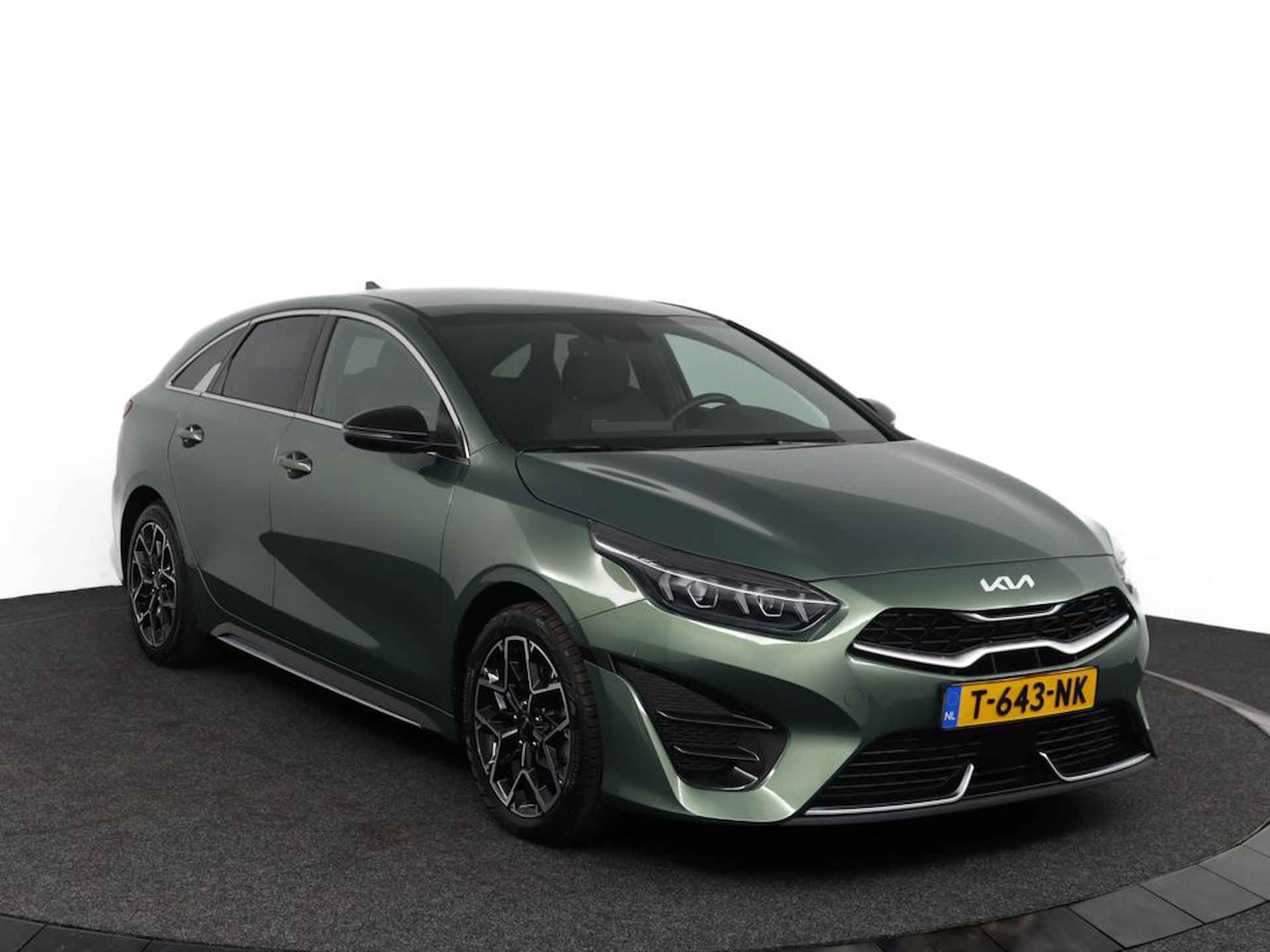 Kia ProCeed 1.5 T-GDi GT-Line - LED-verlichting - LM-Velgen - Navigatie - Camera - Adapt. Cruise Control - Climate Control - Fabrieksgarantie t/m 07-2030 - 12/60