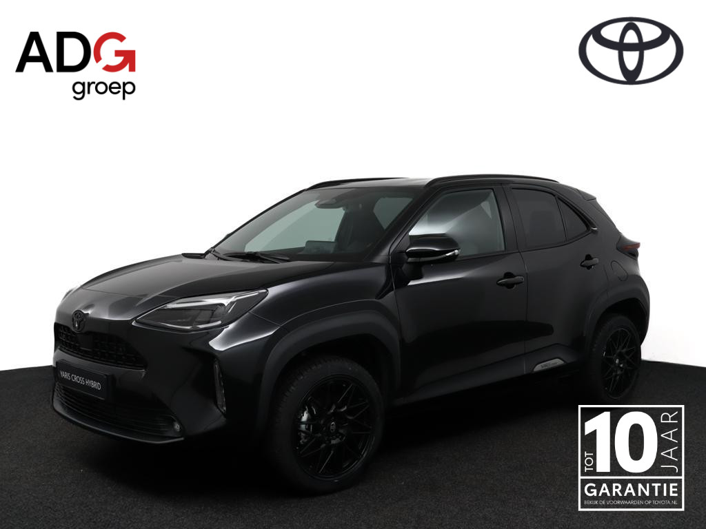 Toyota Yaris Cross 1.5 Hybrid 115 Black Edition | Stoelverwarming | Stuurwielverwarming | Parkeersensoren | Dode Hoek Detectie | Navigatie | Adaptive Cruise Control | Climate Control | All Season banden |