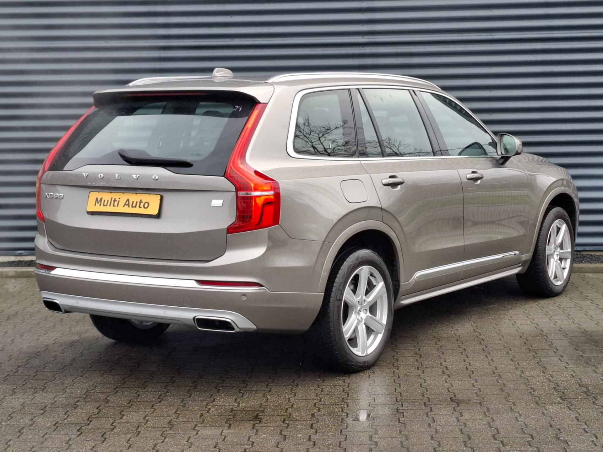 Volvo XC90 T8 Recharge AWD Inscription Plug In Hybrid 7 Persoons PHEV | Panodak | Lederen Sportstoelen | Adaptive Cruise | Navigatie | Apple Carplay | Pilot Assist | Camera | DAB | L.M. 19" | - 4/16