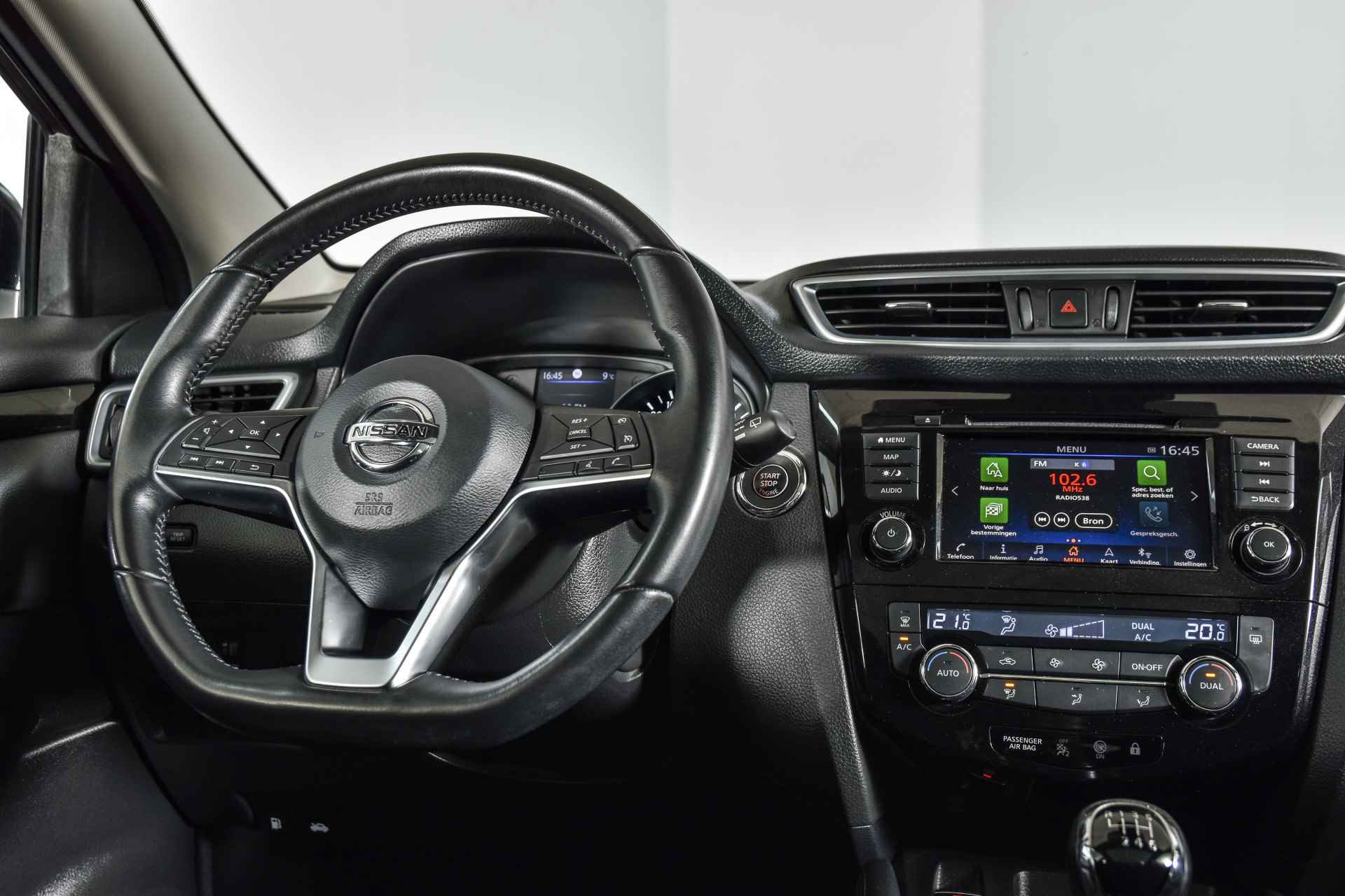 Nissan QASHQAI 1.3 DIG-T 140 PK N-Connecta | Pano | Cruise | Stoel.verw. | 360 Camera | PDC | NAV + App Connect | DAB | Auto.Airco | LM 18'' | - 34/54