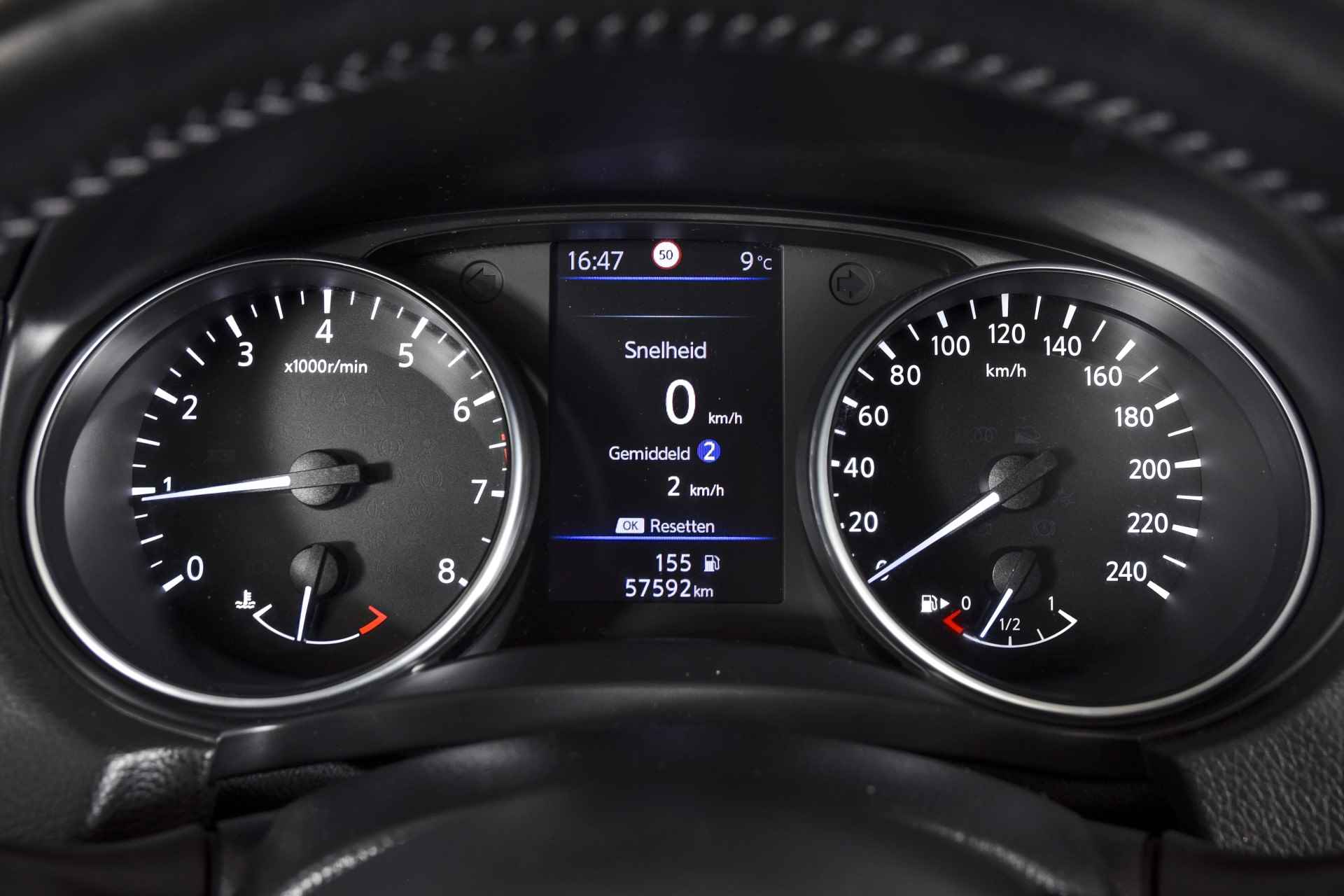 Nissan QASHQAI 1.3 DIG-T 140 PK N-Connecta | Pano | Cruise | Stoel.verw. | 360 Camera | PDC | NAV + App Connect | DAB | Auto.Airco | LM 18'' | - 36/54
