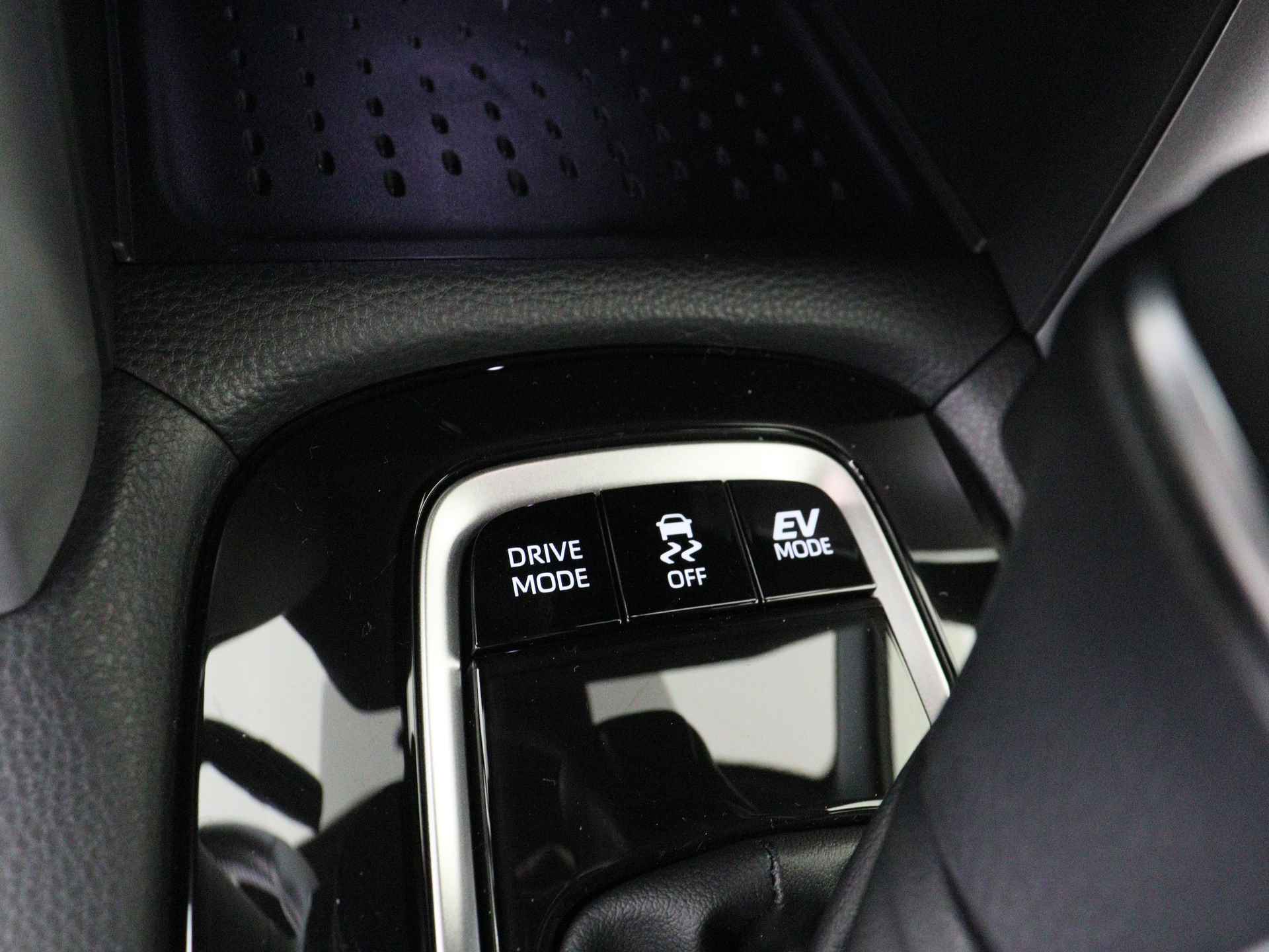 Toyota Corolla Cross 1.8 Hybrid Dynamic Demo | Adaptive Cruise Control | - 29/35