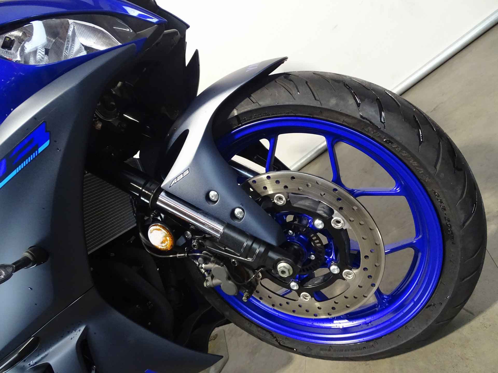 Yamaha YZF-R3 - 5/9