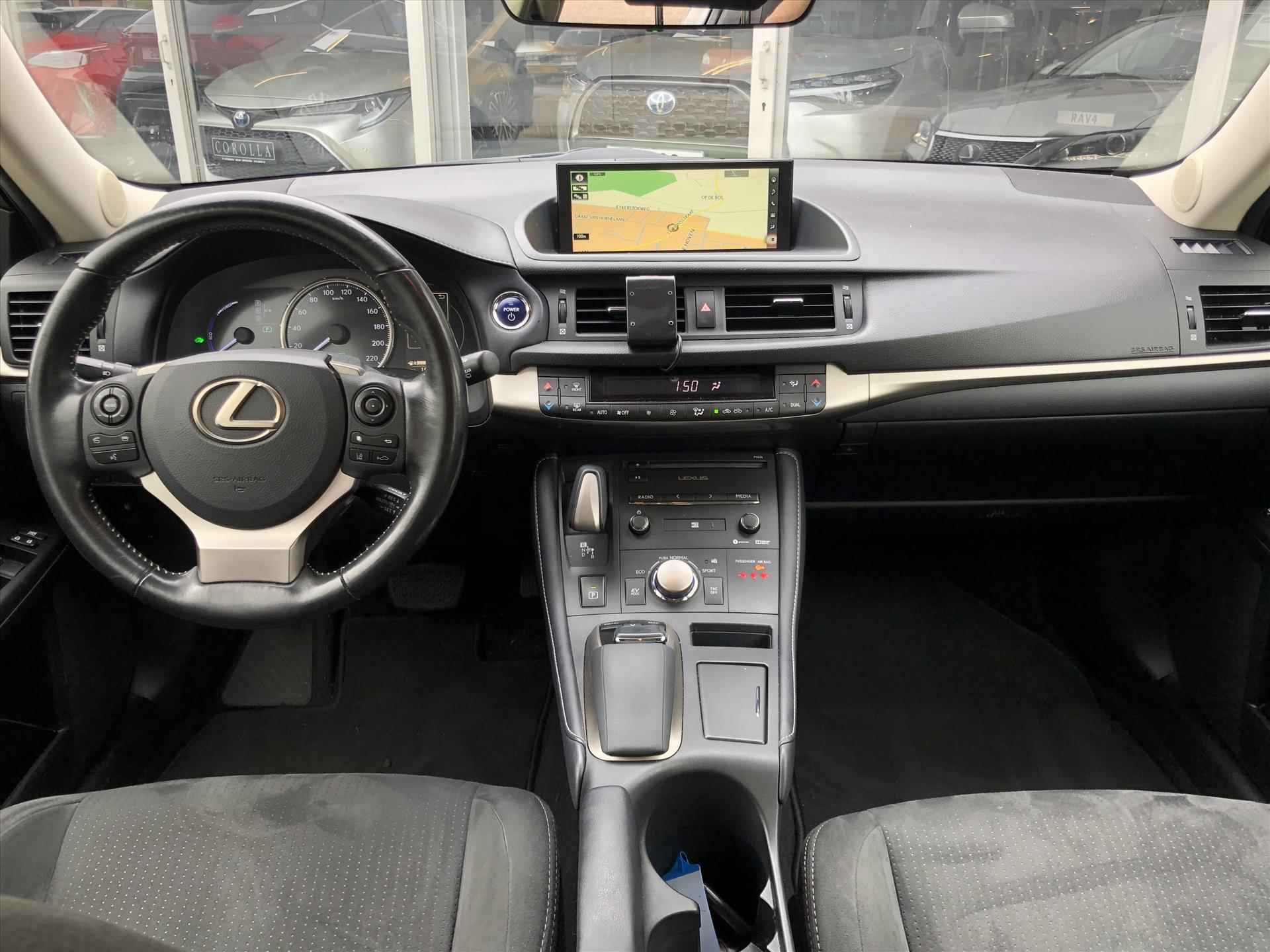 Lexus Ct 200h Business Launch Edition | Apple Carplay/Android Auto, Navigatie, Parkeersensoren, DAB, Keyless, Groot scherm, Facelift - 9/36