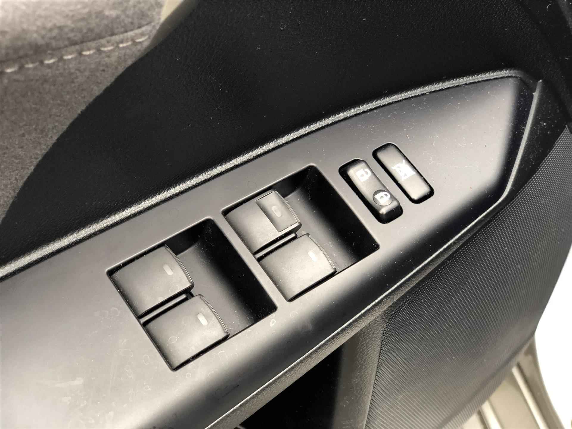 Lexus Ct 200h Business Launch Edition | Apple Carplay/Android Auto, Navigatie, Parkeersensoren, DAB, Keyless, Groot scherm, Facelift - 24/36