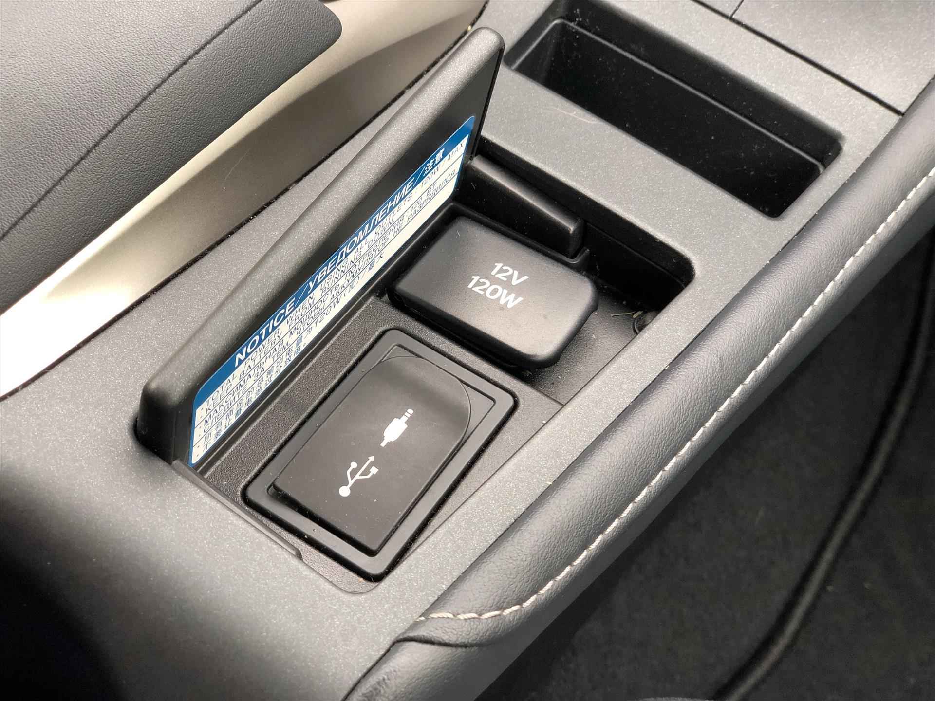 Lexus Ct 200h Business Launch Edition | Apple Carplay/Android Auto, Navigatie, Parkeersensoren, DAB, Keyless, Groot scherm, Facelift - 28/36