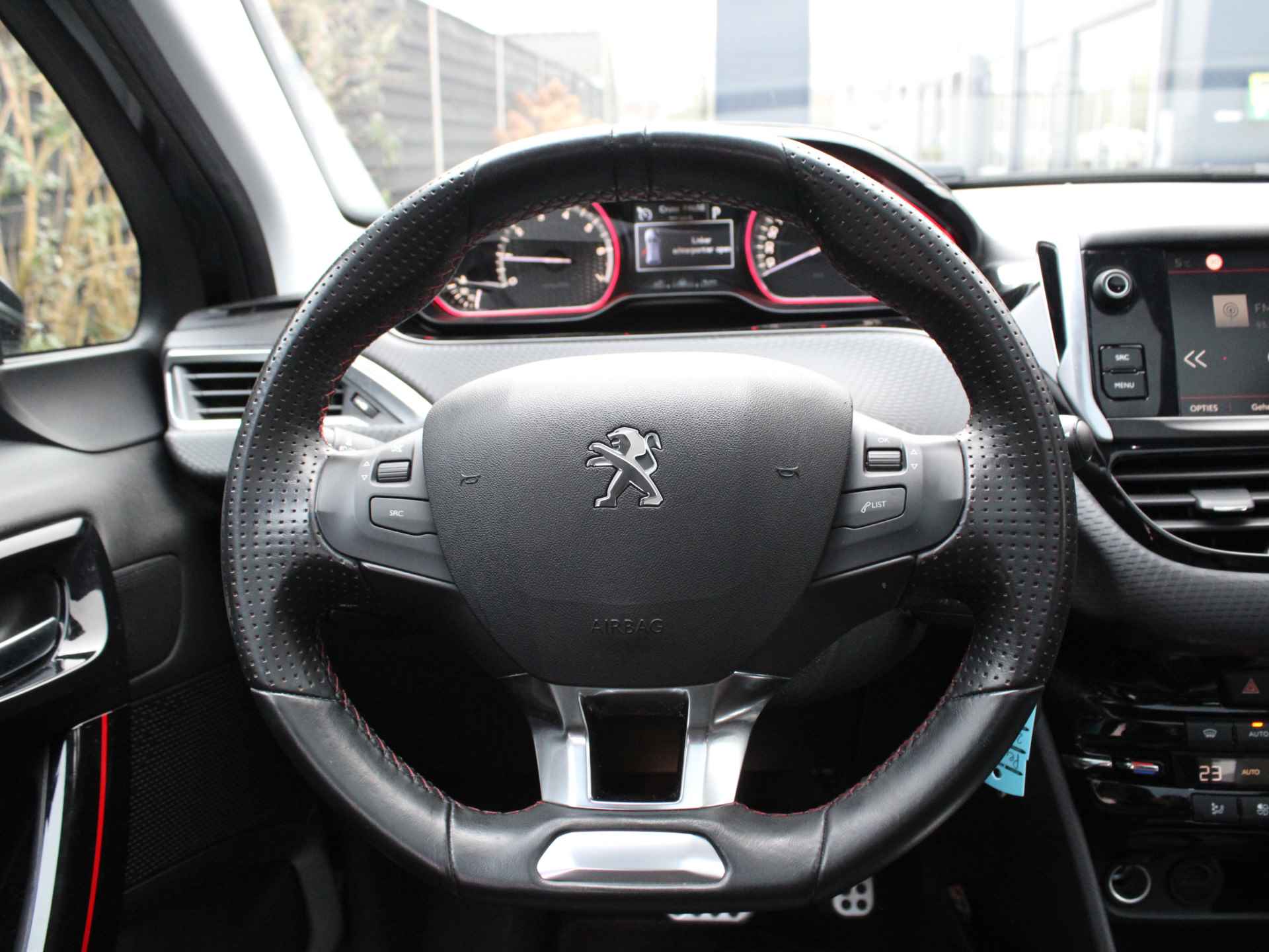 Peugeot 2008 1.2 PureTech GT-Line 110PK EAT6 Automaat Panoramadak, Camera Achter, Parkeerhulp achter, Lichtmetalen velgen - 20/35