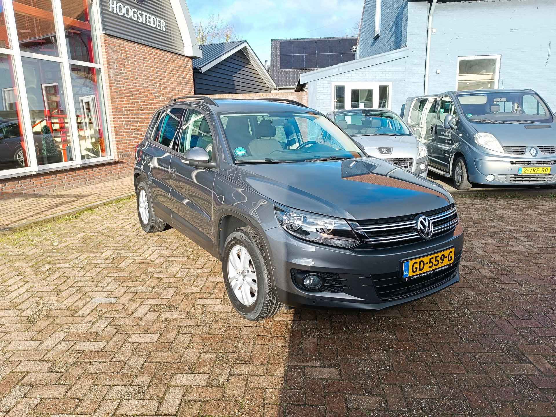 Volkswagen Tiguan 1.4 TSI Comfort&Design, navigatie, trekhaak, pdc - 22/26