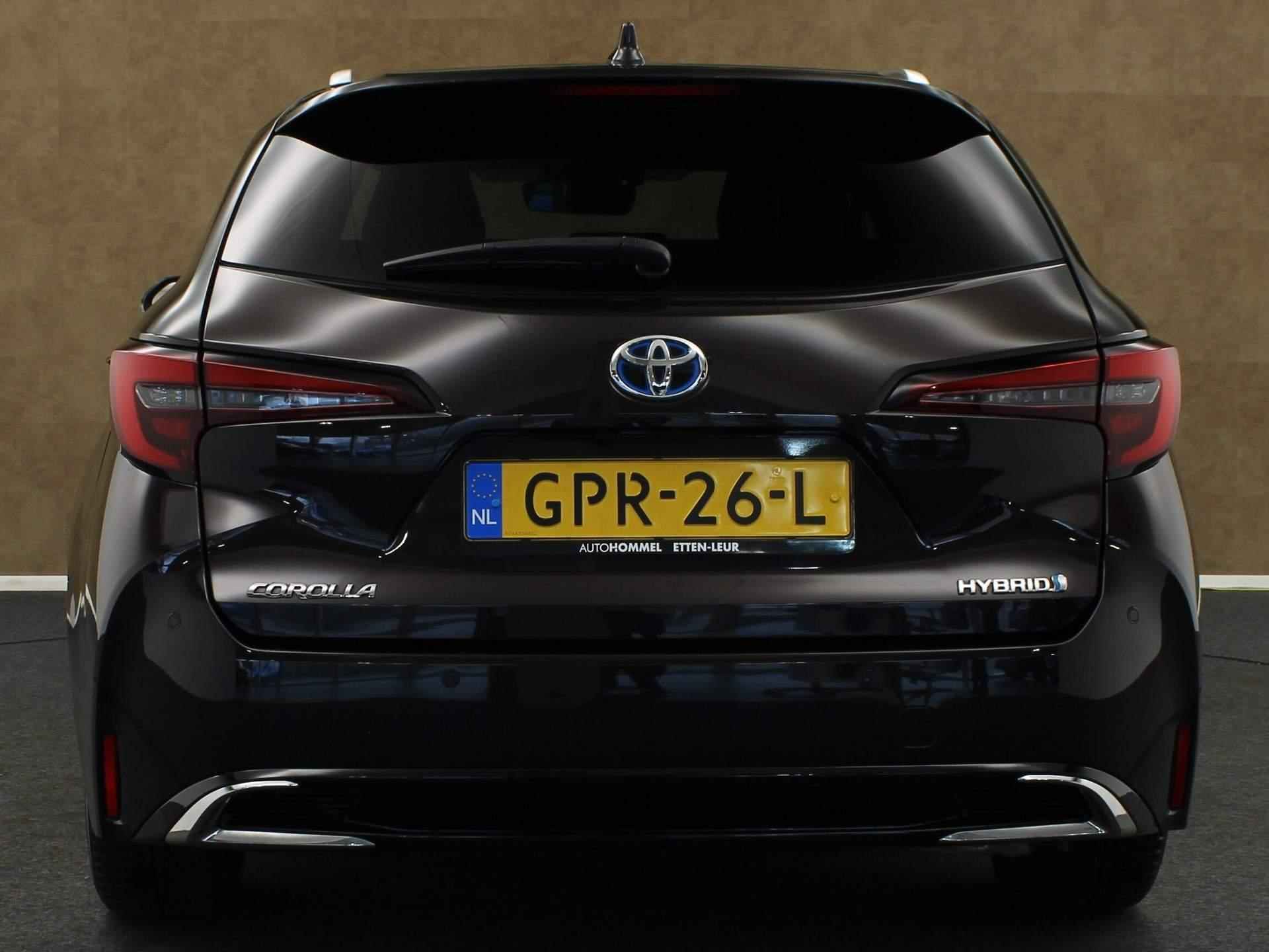 Toyota Corolla Touring Sports Hybrid 140 Business Plus - NAVIGATIE - PARKEERSENSOREN VOOR EN ACHTER - STOEL, STUUR EN VOORRUIT VERWARMING - DODEHOEK DETECTIE - CLIMATE CONTROL - DRAADLOZE OPLADER - 9/38