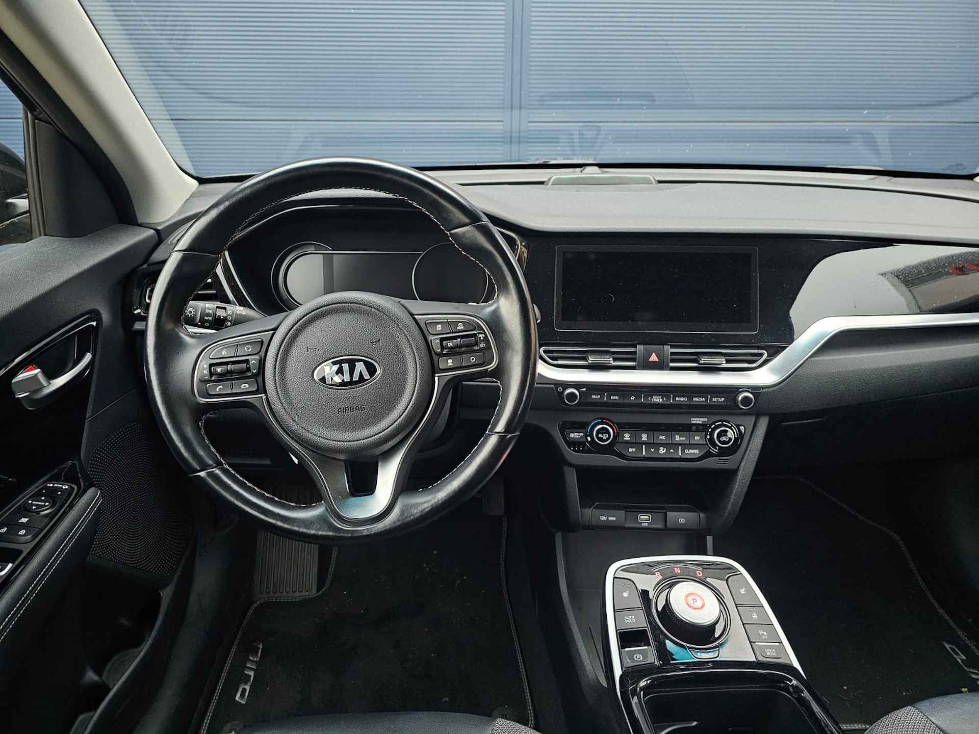 KIA e-Niro Elektrisch 204pk Aut ExecutiveLine | Adaptieve Cruise control | Navigatie | Schuif/Kantel dak | Sfeerverlichting | Climate Control | - 13/39