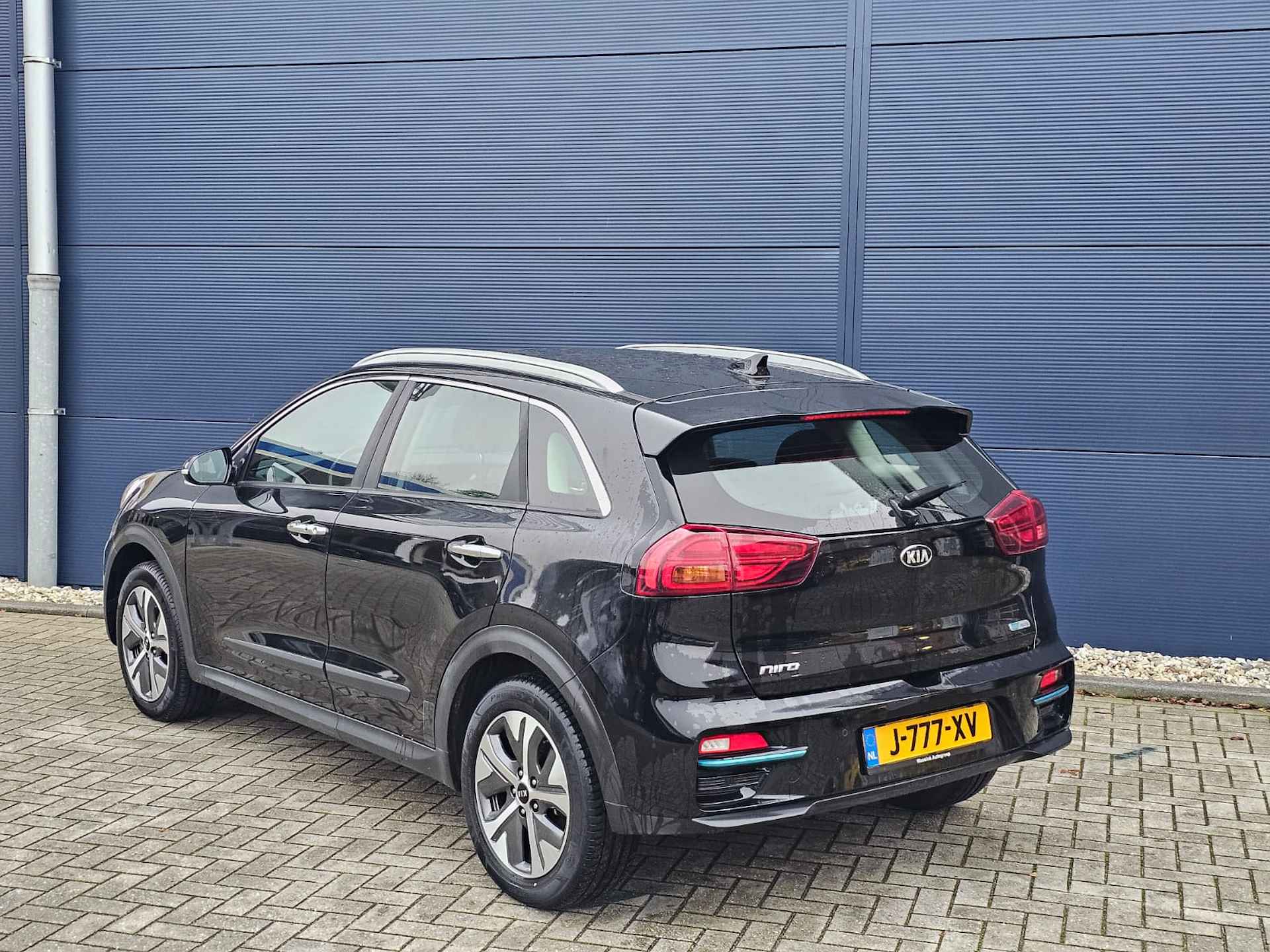 KIA e-Niro Elektrisch 204pk Aut ExecutiveLine | Adaptieve Cruise control | Navigatie | Schuif/Kantel dak | Sfeerverlichting | Climate Control | - 27/39