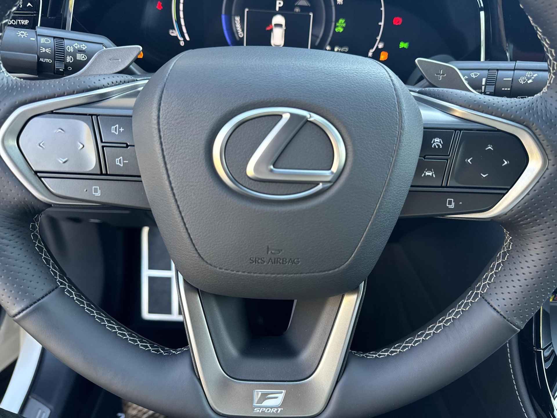 Lexus NX 450h+ AWD F Sport Line | 06-10141018 Voor meer informatie - 27/43