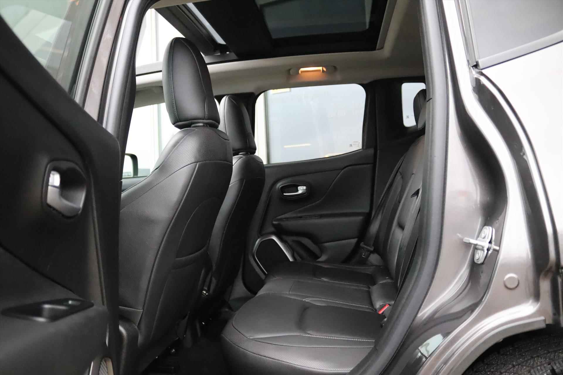 Jeep Renegade 1.3T 150PK AUTOMAAT FREEDOM Panodak | Navi | Adapt.Cruise | Trekhaak | Leer | Dodehoek | Keyless | Led | 19 Inch Lm | - 11/64