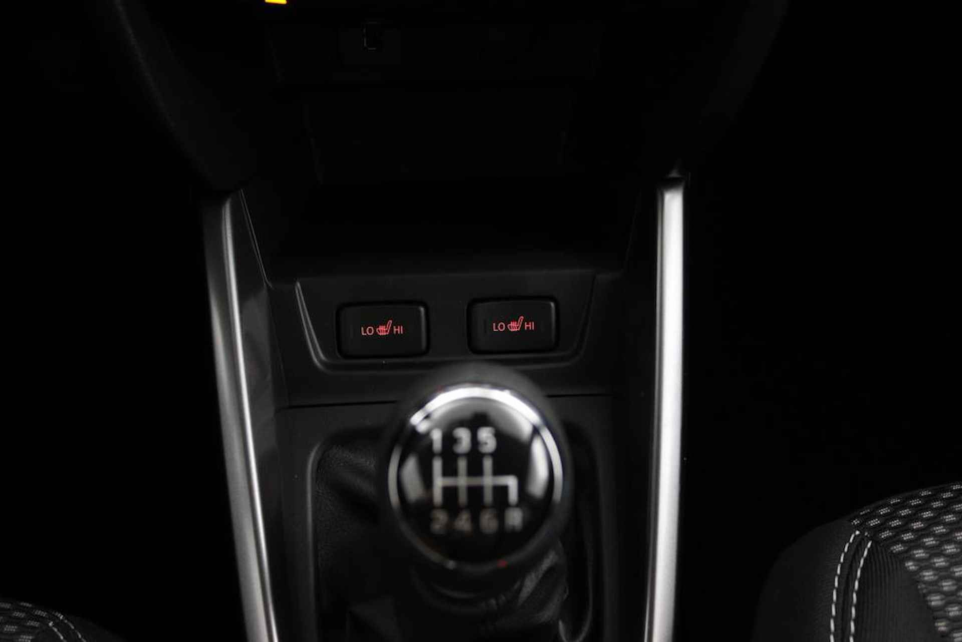 Suzuki Vitara 1.4 Boosterjet Select Smart Hybrid | Bi Tone | Navigatie | 6 jaar Garantie | Dodehoek Detectie | Stoelverwarming | - 27/43